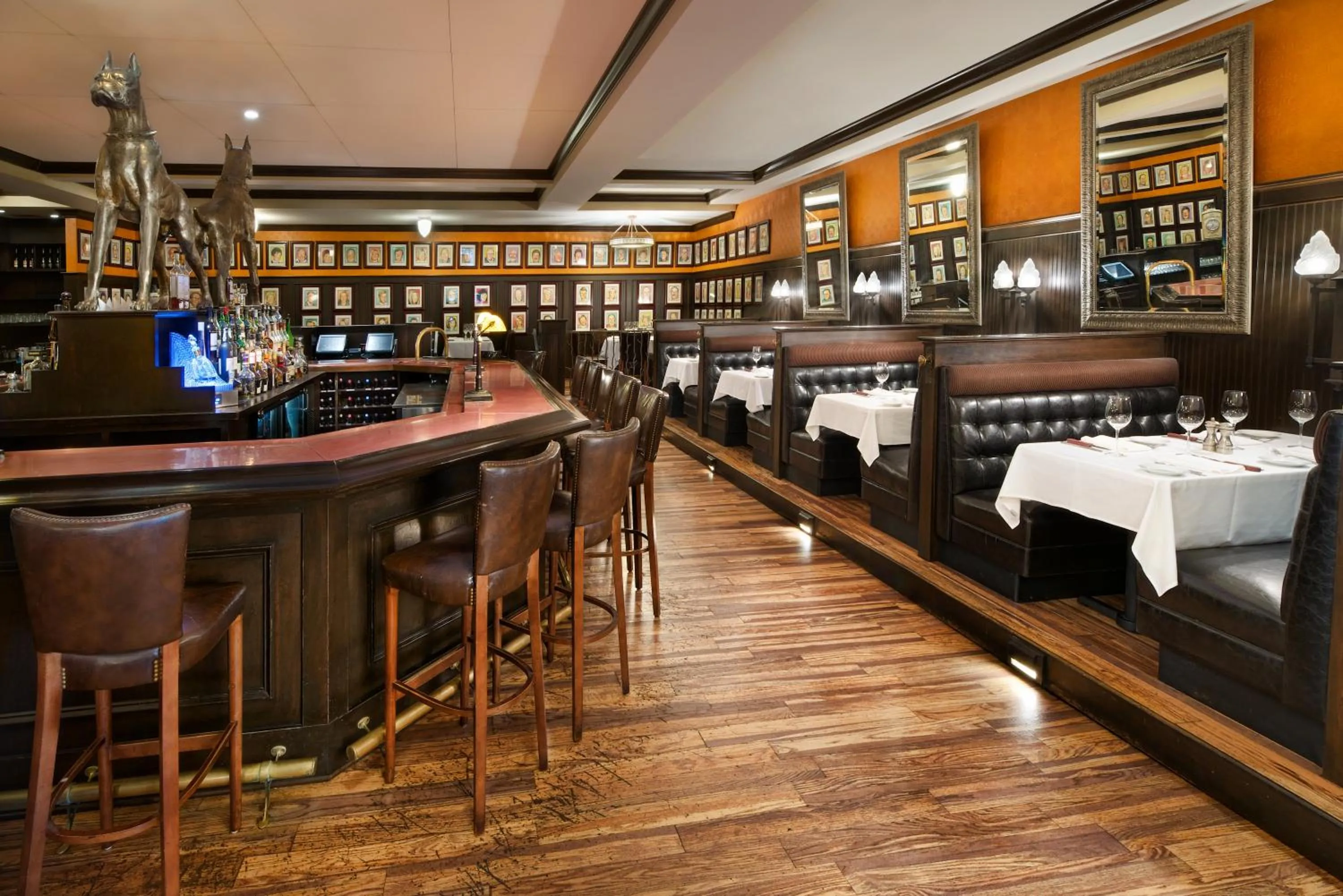 Restaurant/places to eat in Hotel Indigo Cleveland Beachwood by IHG