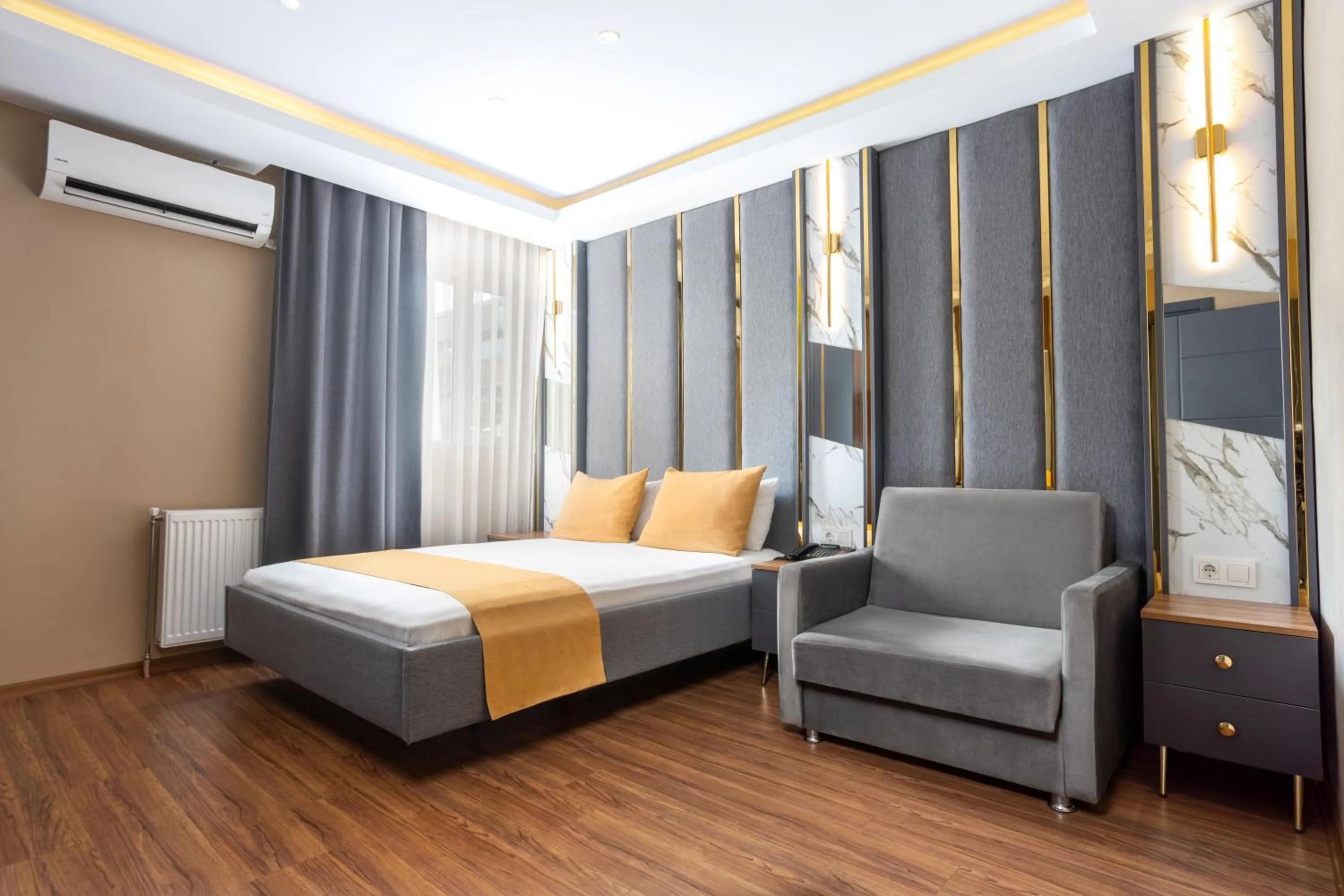 Photo of the whole room, Bed in Meridiani Taksim Hotel