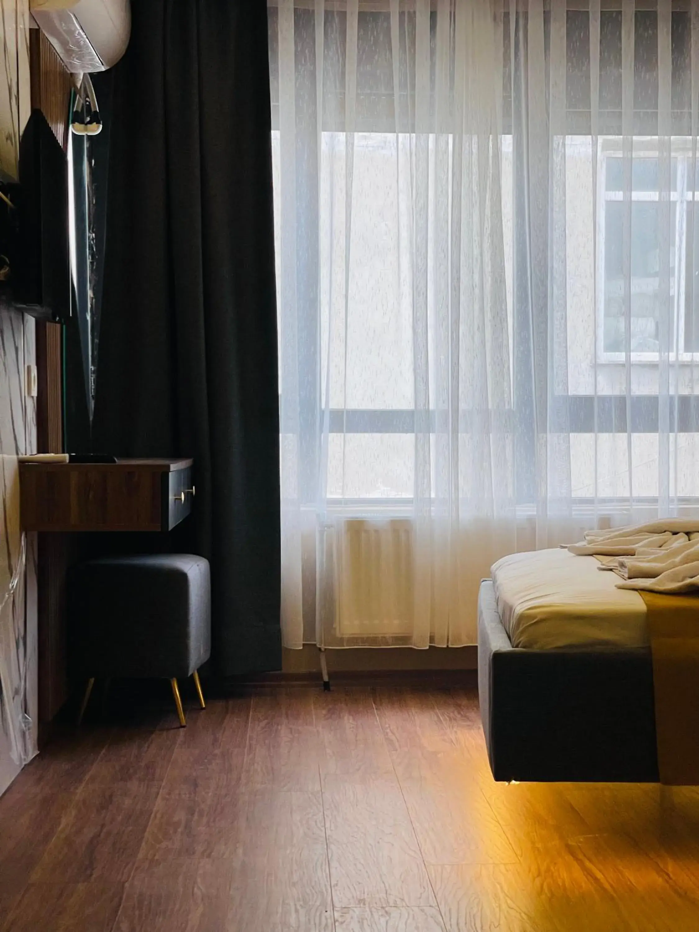 Decorative detail, Bed in Meridiani Taksim Hotel Decorative detail, Bed in Meridiani Taksim Hotel