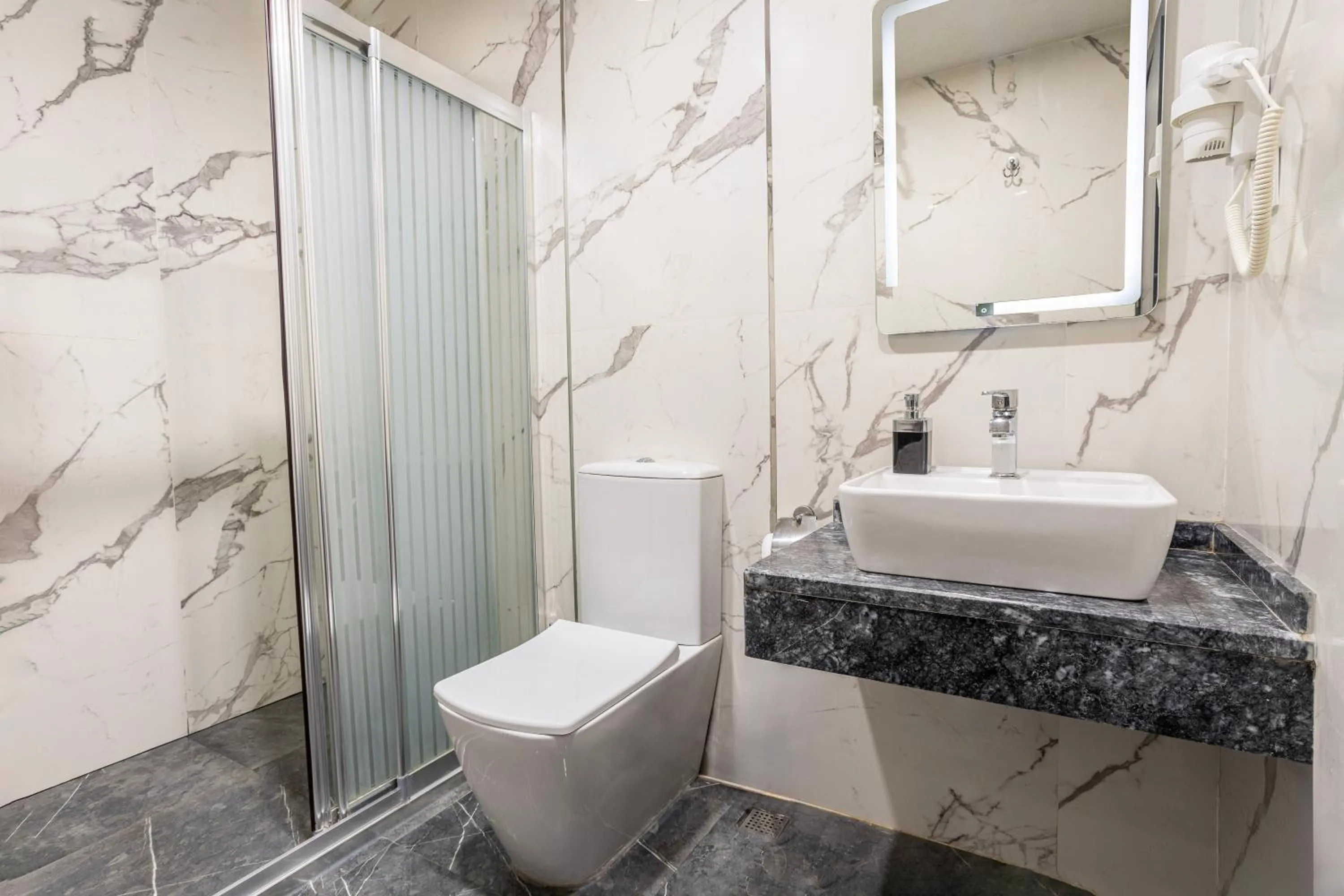 Bathroom in Meridiani Taksim Hotel