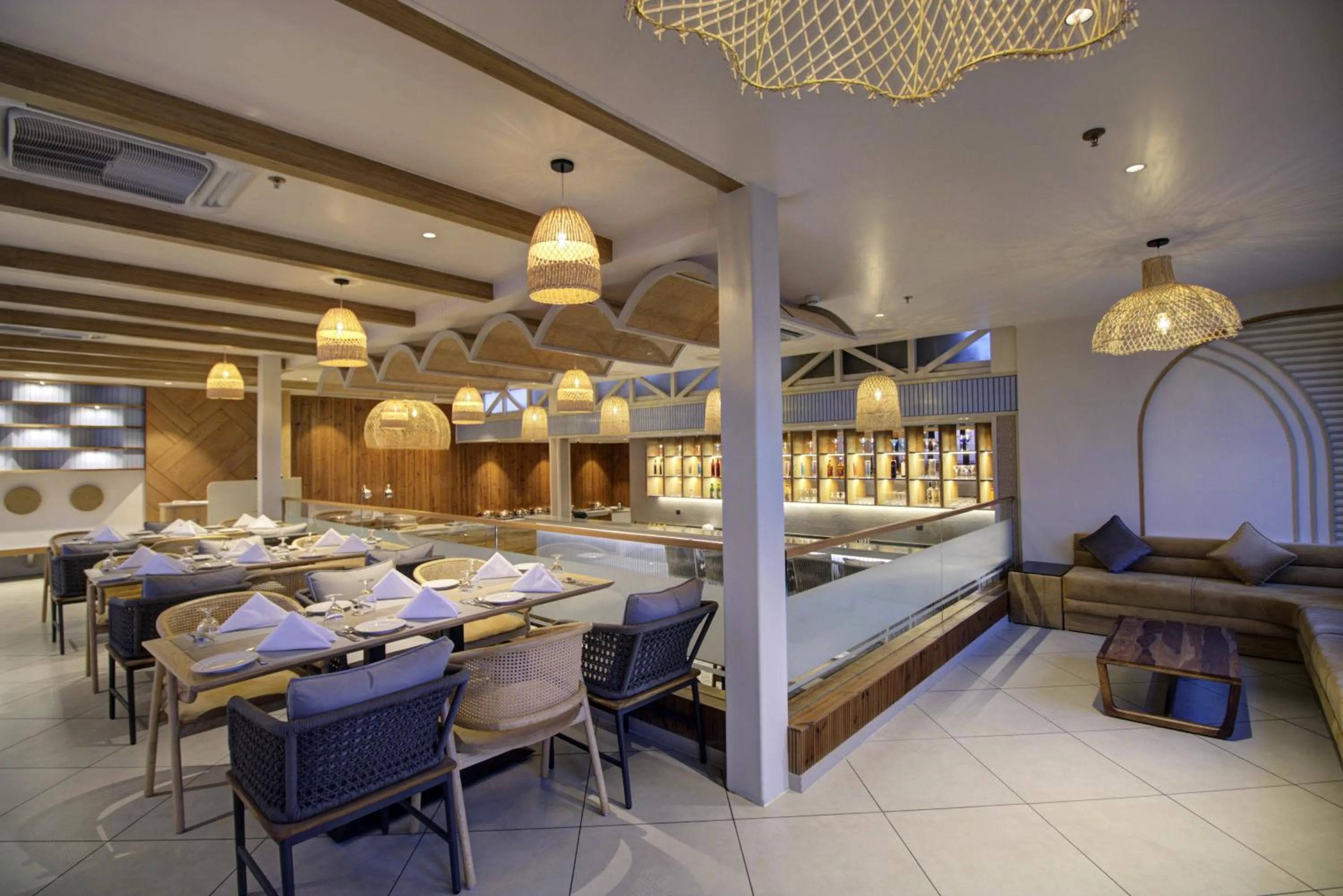 Restaurant/places to eat in Cygnett Collection K K Hotel