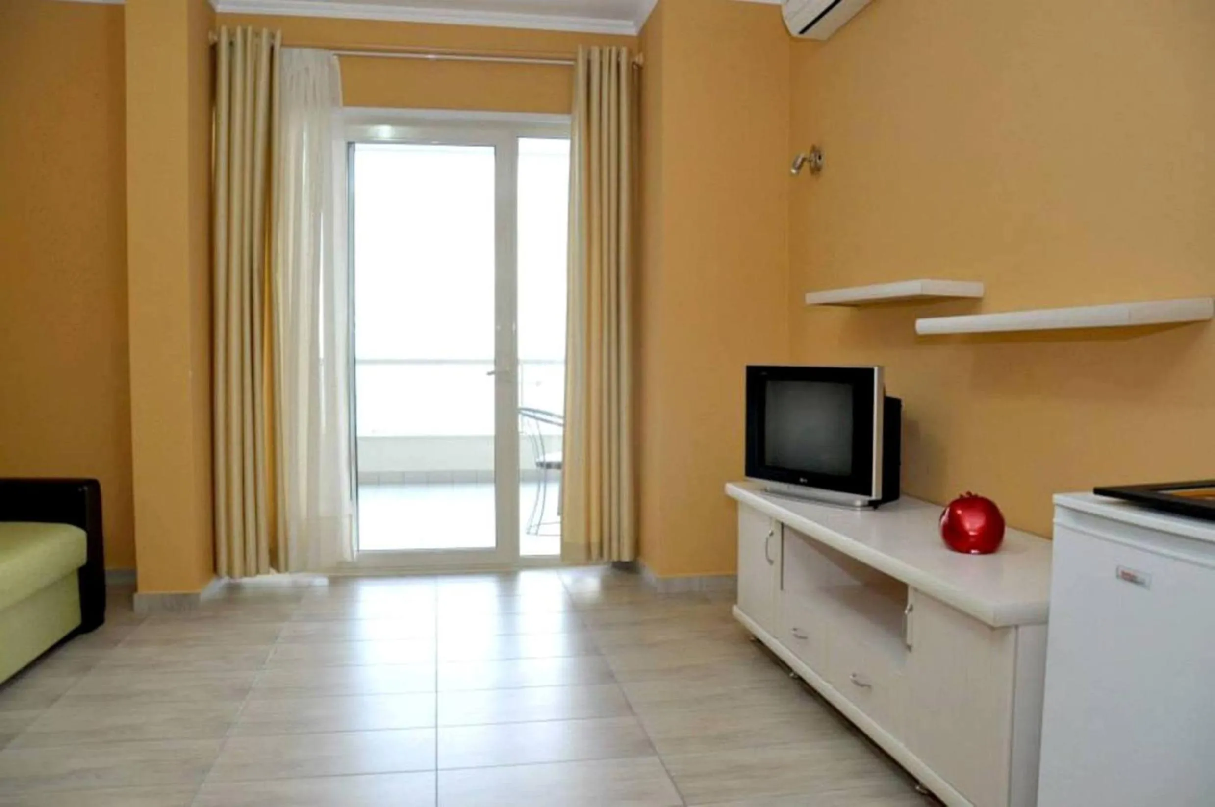 Double Room with Balcony in Hotel Vila Lule
