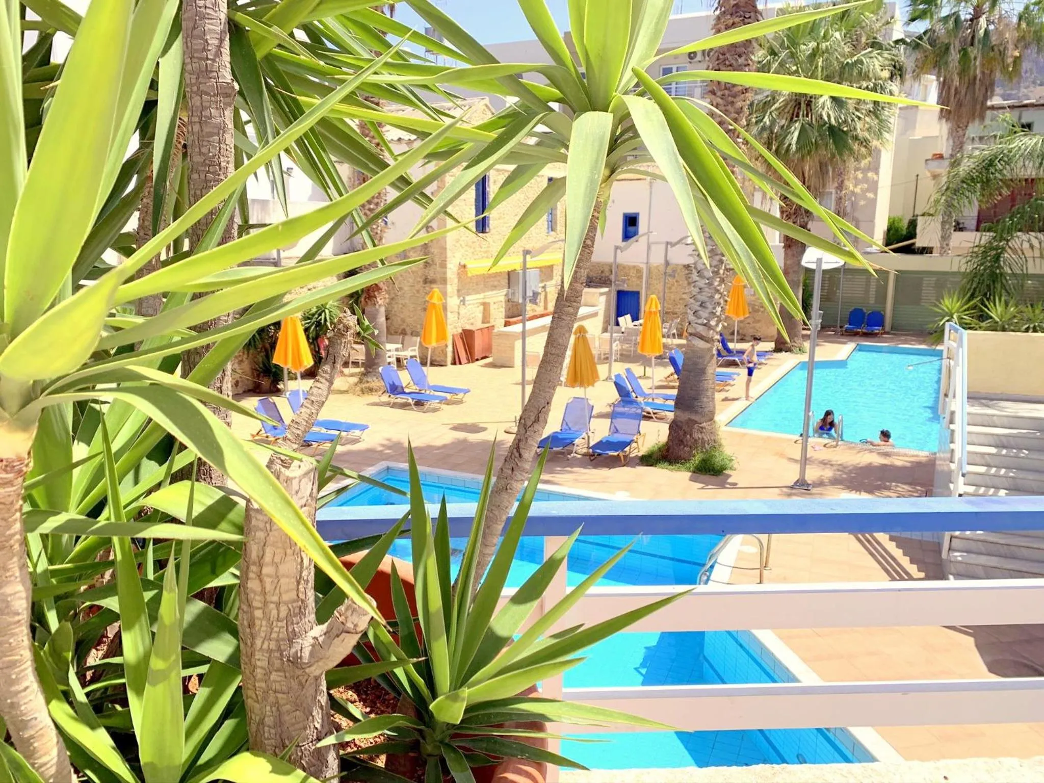 Swimming pool in Kassavetis Center - Hotel Studios & Apartments