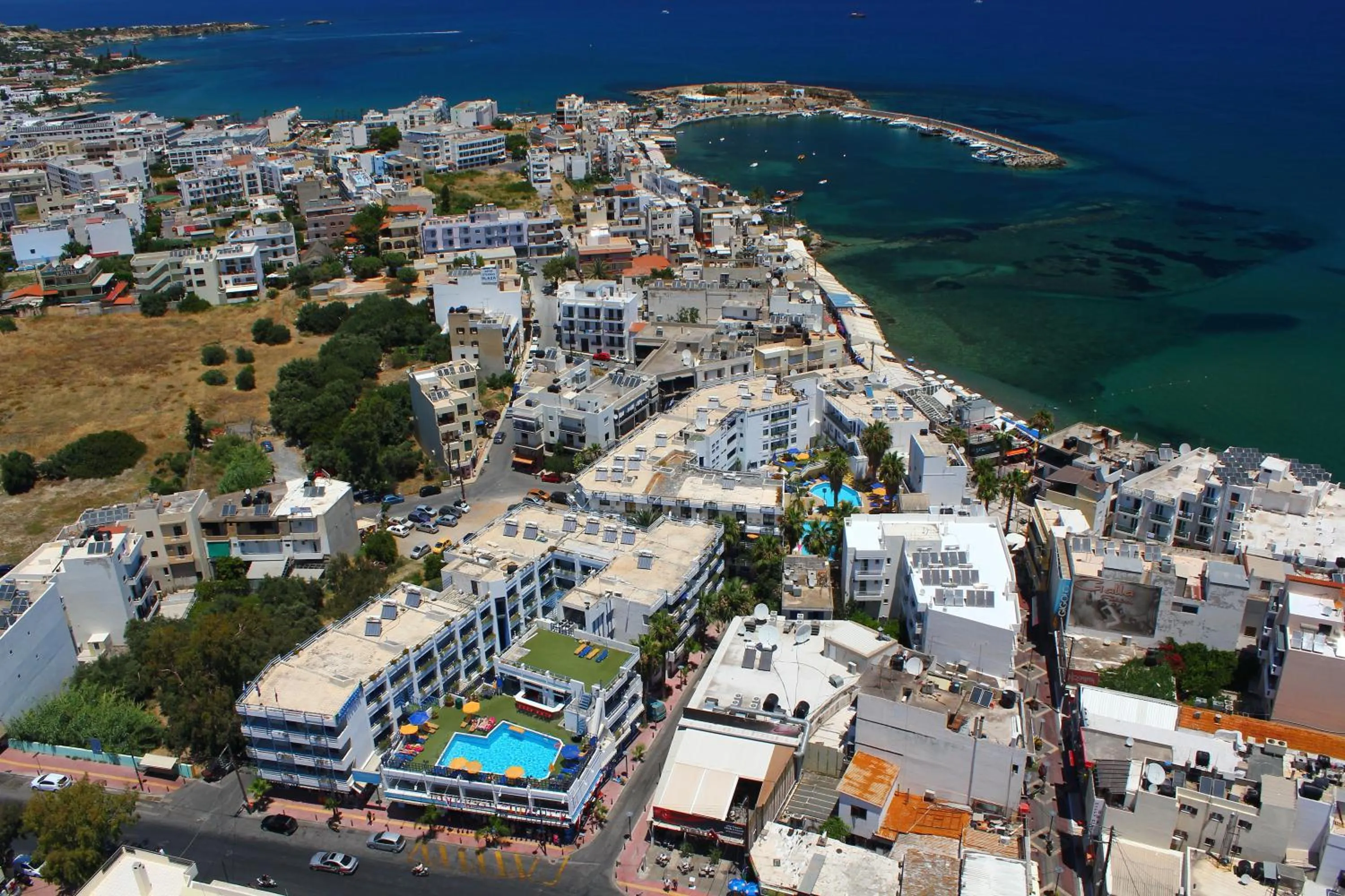 Bird's eye view in Kassavetis Center - Hotel Studios & Apartments