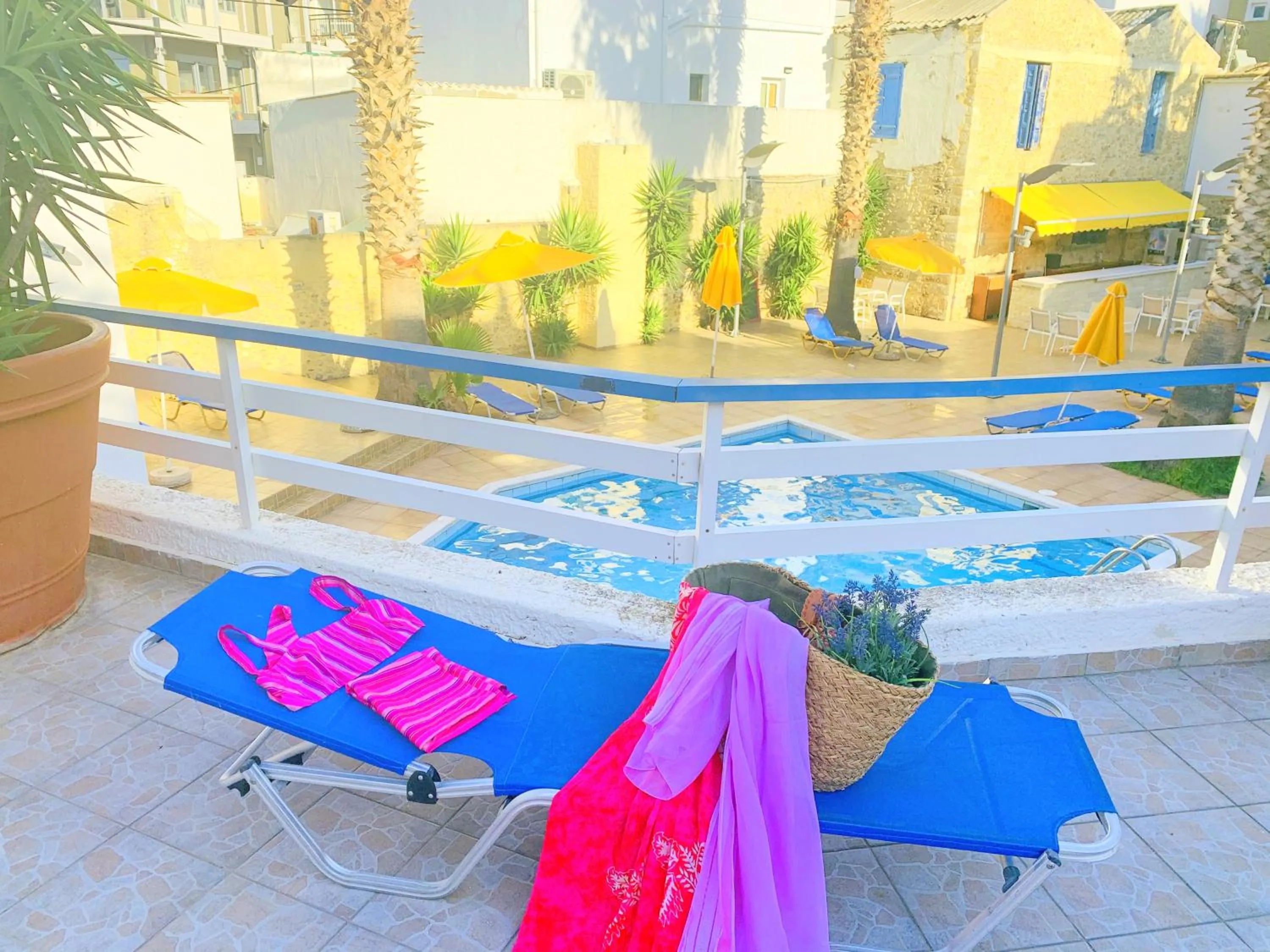 Swimming pool in Kassavetis Center - Hotel Studios & Apartments