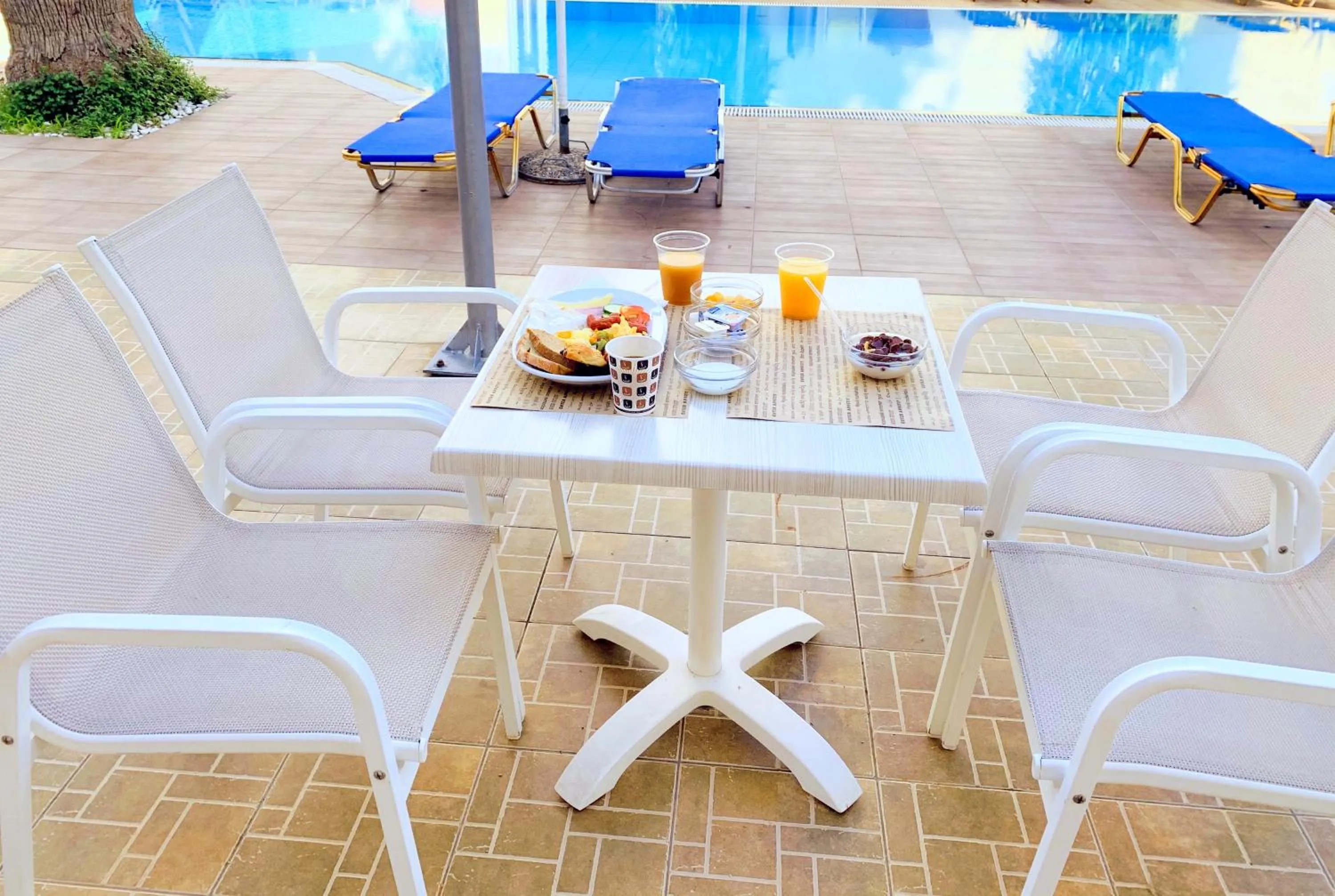 Breakfast in Kassavetis Center - Hotel Studios & Apartments