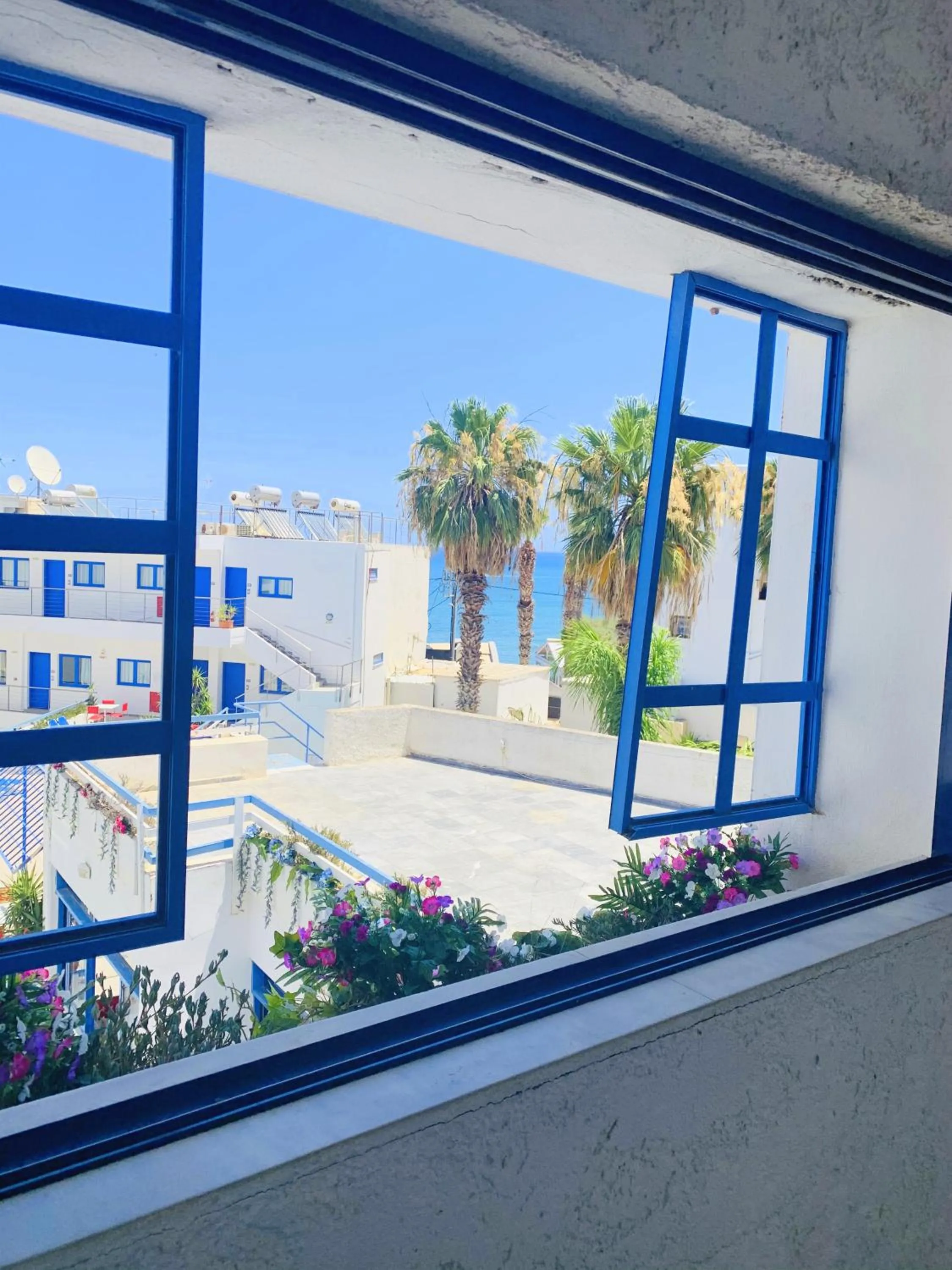 Property building in Kassavetis Center - Hotel Studios & Apartments