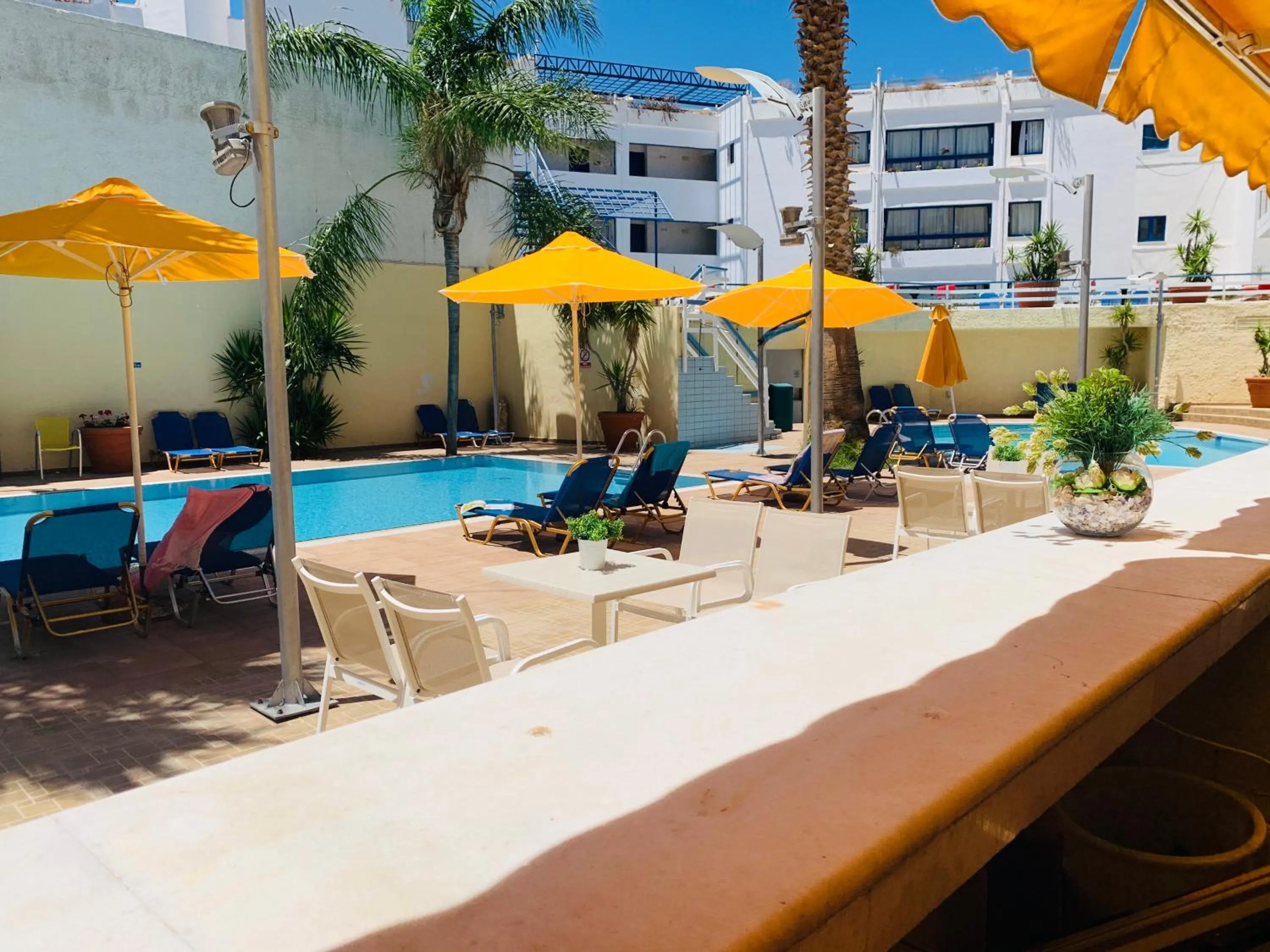 Lounge or bar in Kassavetis Center - Hotel Studios & Apartments