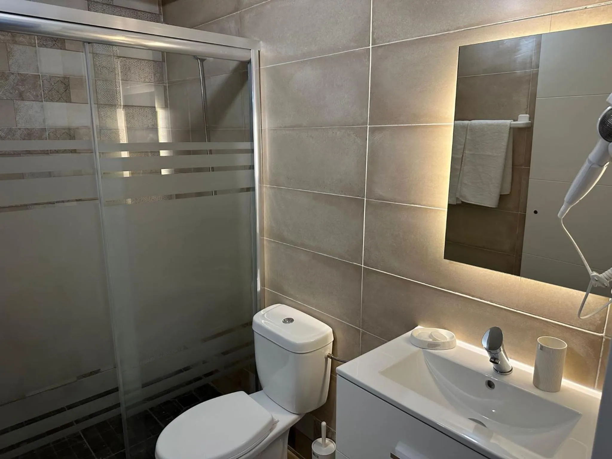 Shower in Vilador Beach Hotel