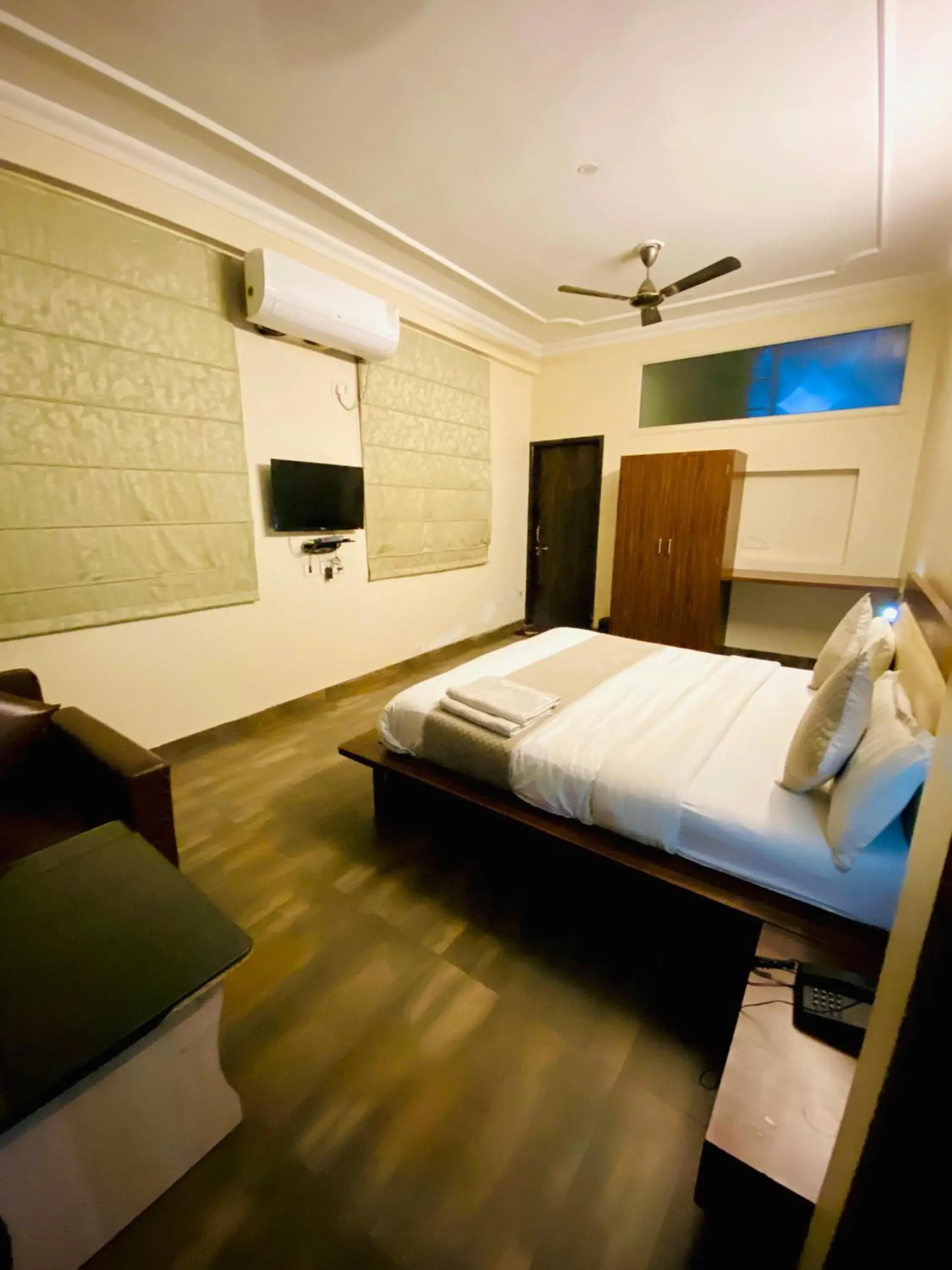 Hotel Mock Orange Hotel Mock Orange