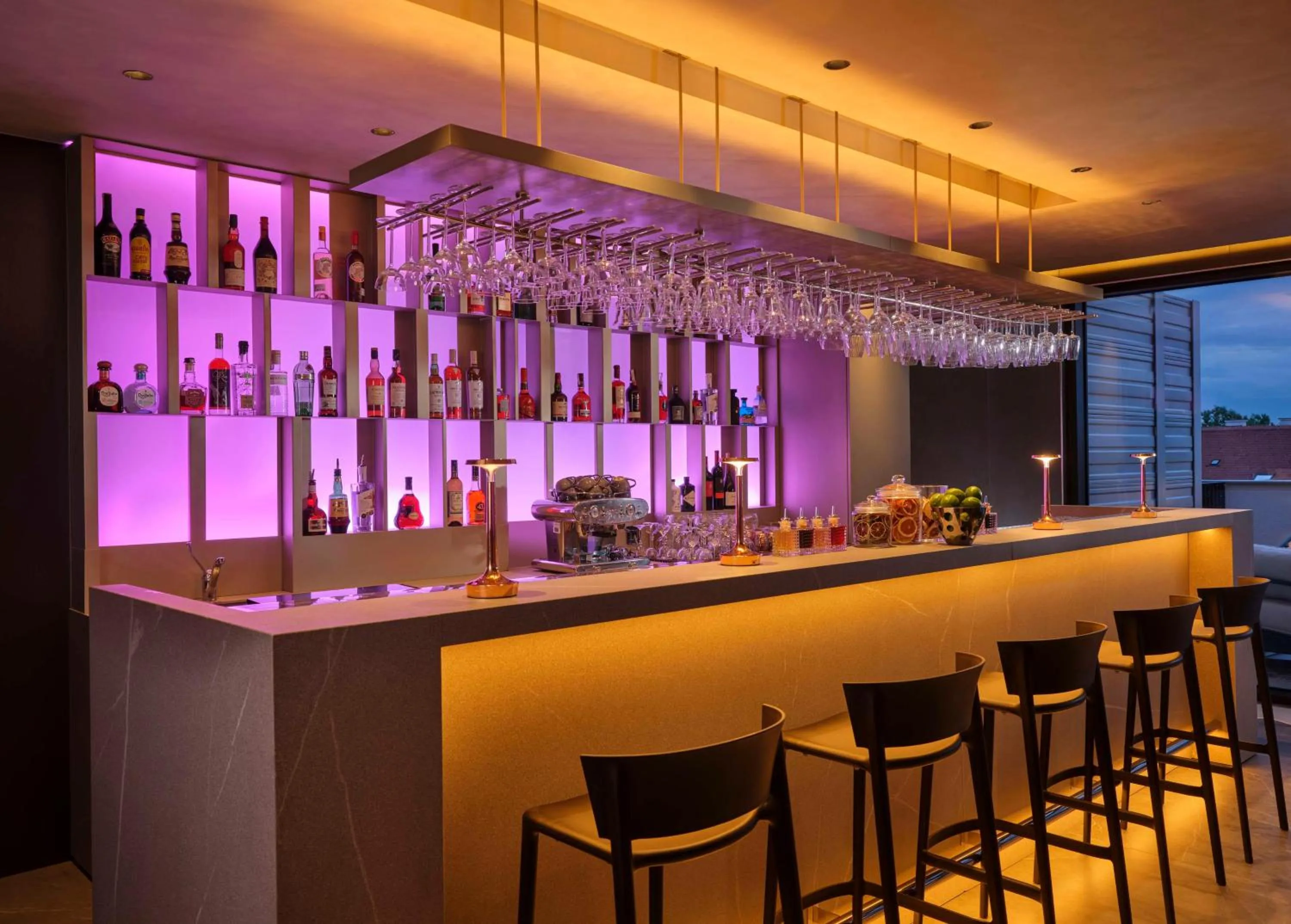 Lounge or bar in art'otel Zagreb, Powered by Radisson Hotels