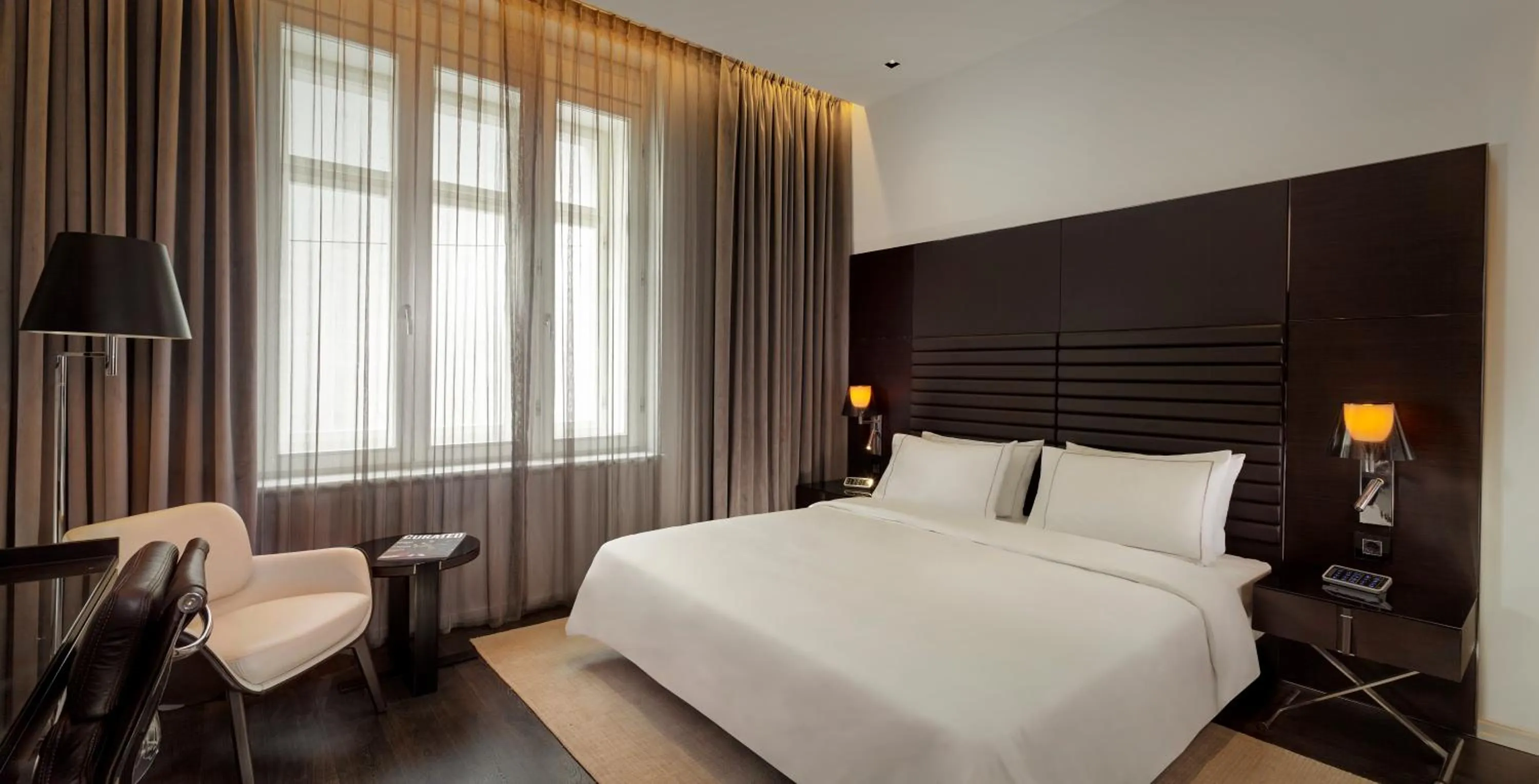 Bedroom, Bed in art'otel Zagreb, Powered by Radisson Hotels