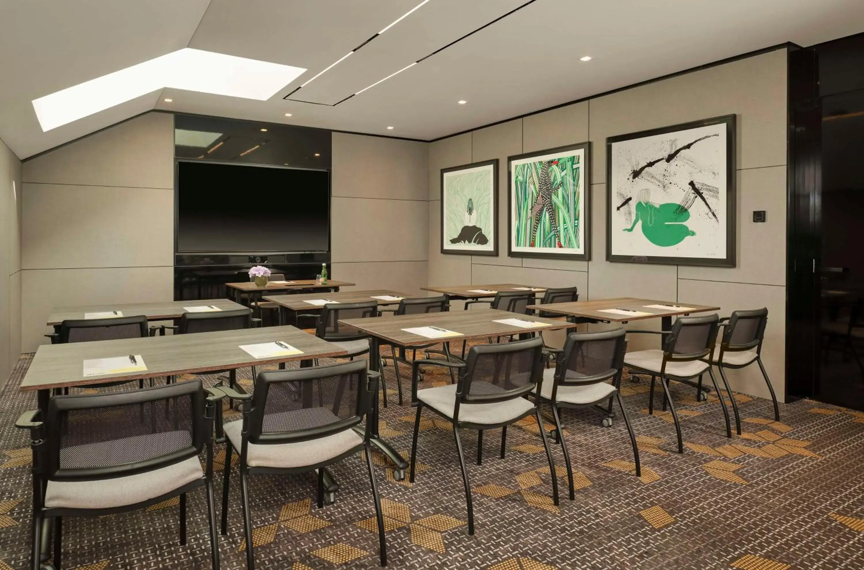 Meeting/conference room, Restaurant/Places to Eat in art'otel Zagreb