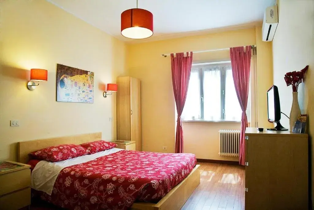 Bedroom, Bed in Ostia Holiday La Dolce Sosta Bedroom, Bed in Ostia Holiday La Dolce Sosta