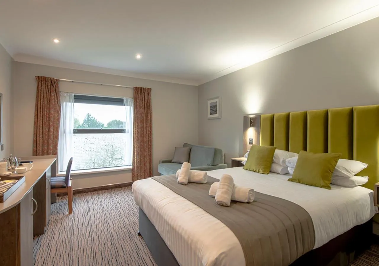 Bedroom, Bed in Hogs Back Hotel & Spa Nr Farnham