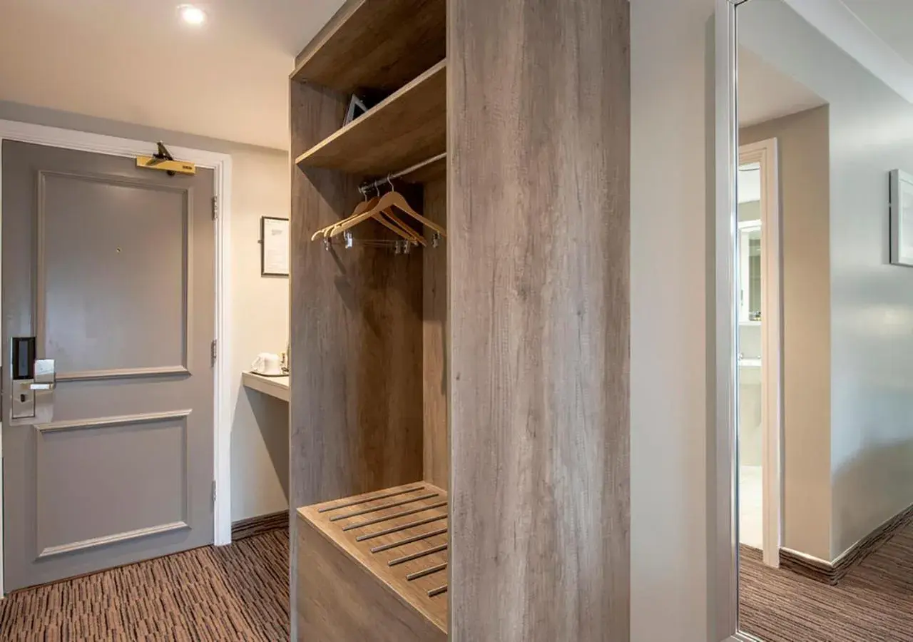 Bedroom in Hogs Back Hotel & Spa Nr Farnham Bedroom in Hogs Back Hotel & Spa Nr Farnham