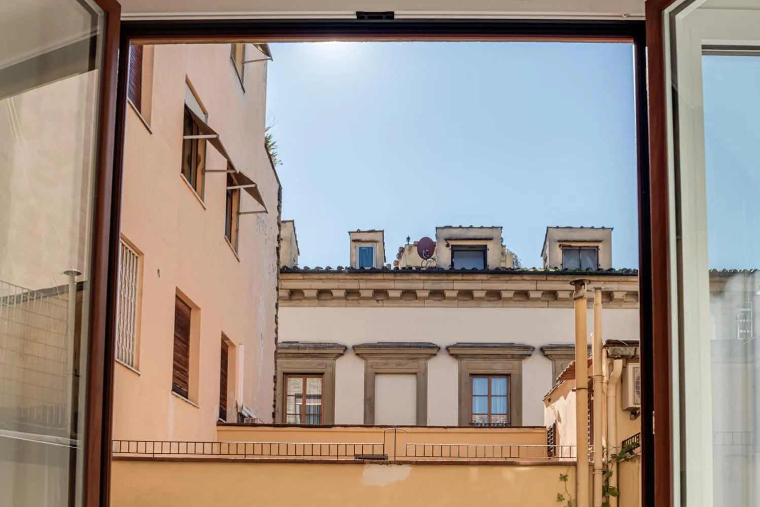 Day in Guicciardini 24