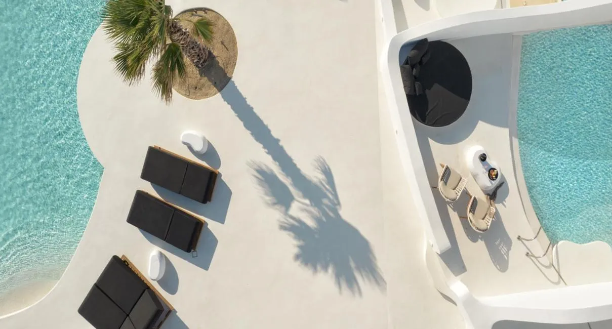 Swimming pool in Million Stars Mykonos