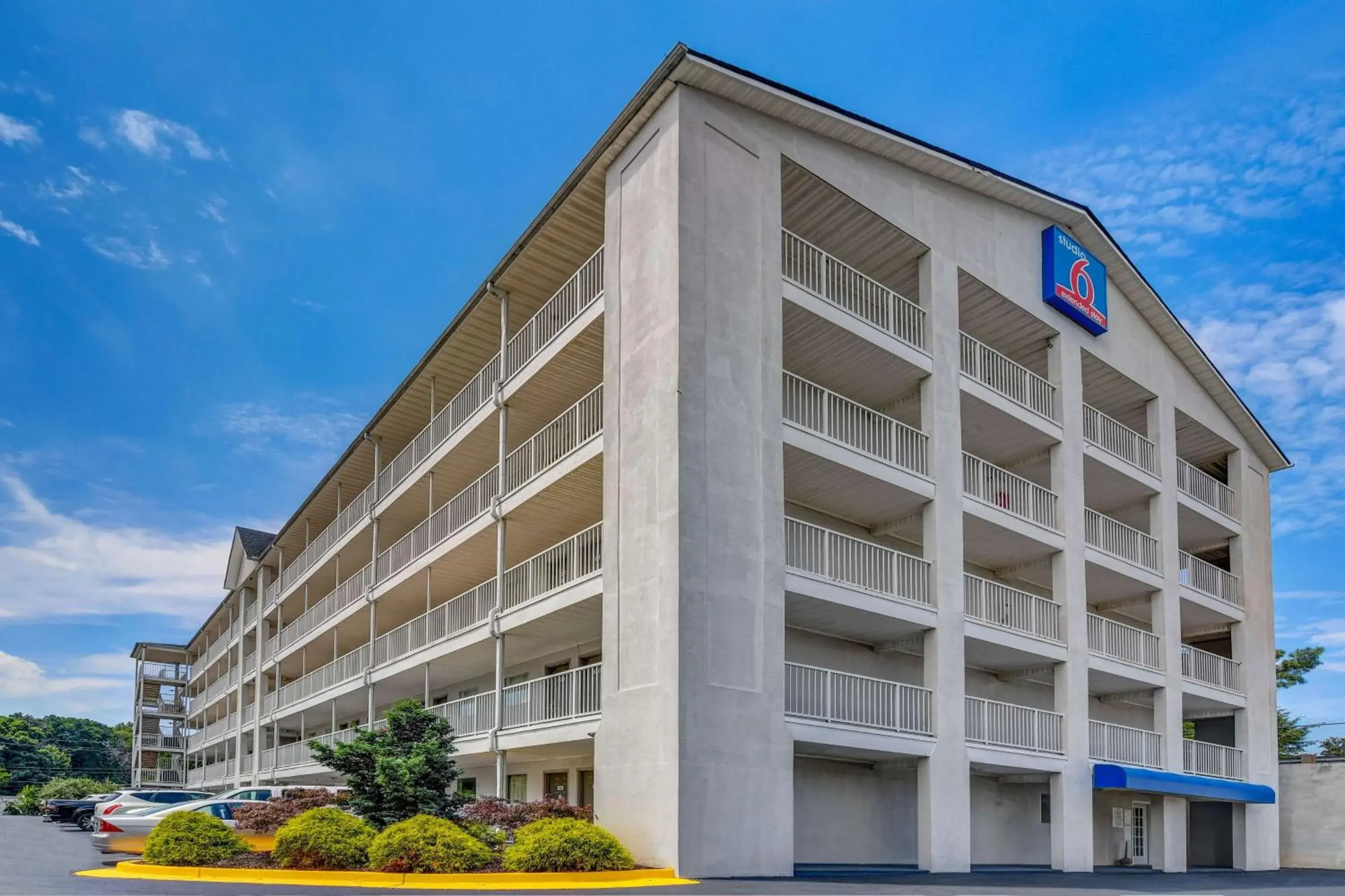 Property building in Studio 6-Atlanta, GA - Chamblee Property building in Studio 6-Atlanta, GA - Chamblee