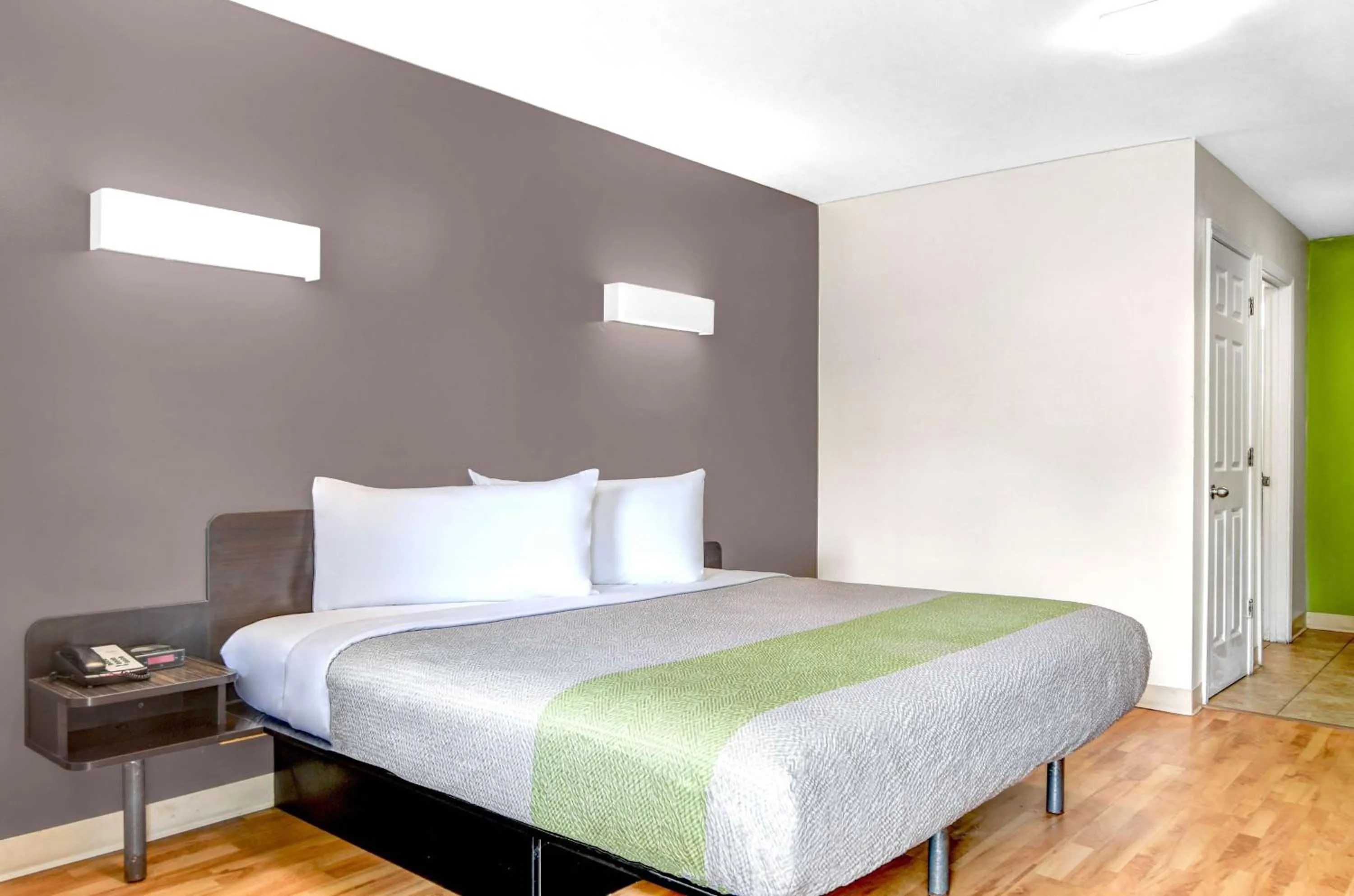 Photo of the whole room, Bed in Studio 6-Atlanta, GA - Chamblee