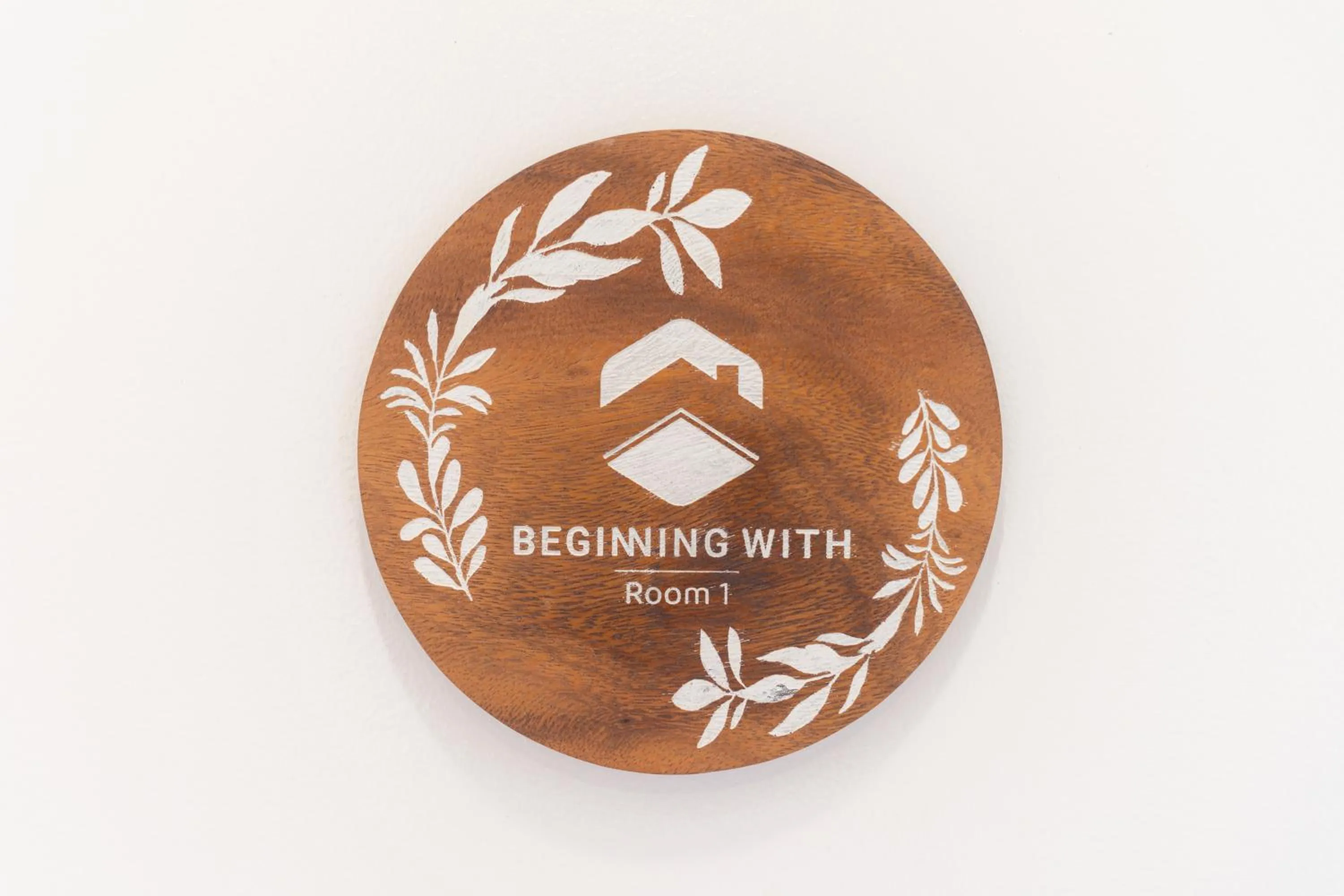 Craft studio apartment by Beginning with,3BR​ in heart of Nimman