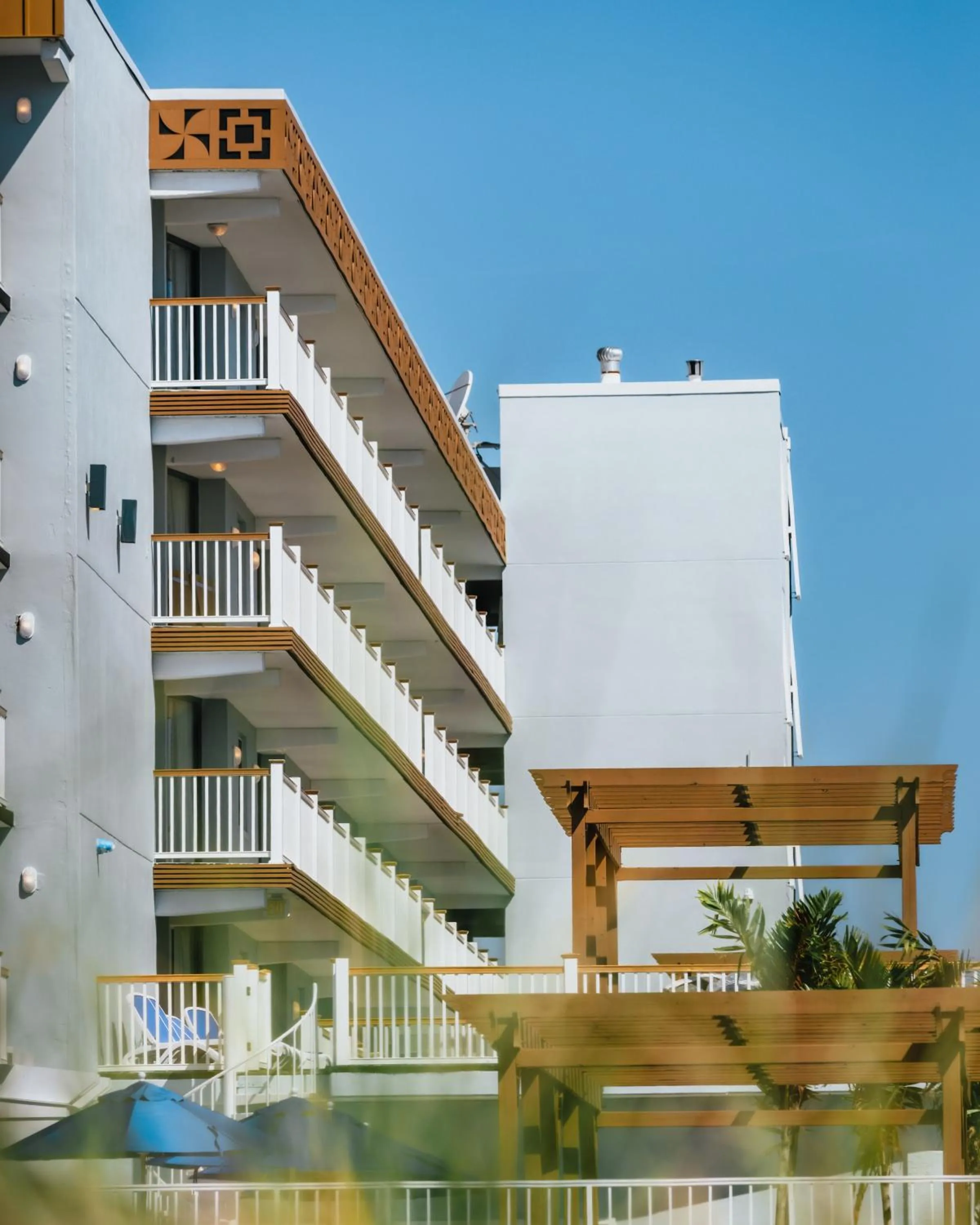 Property building in Mahalo Diamond Beach Resort