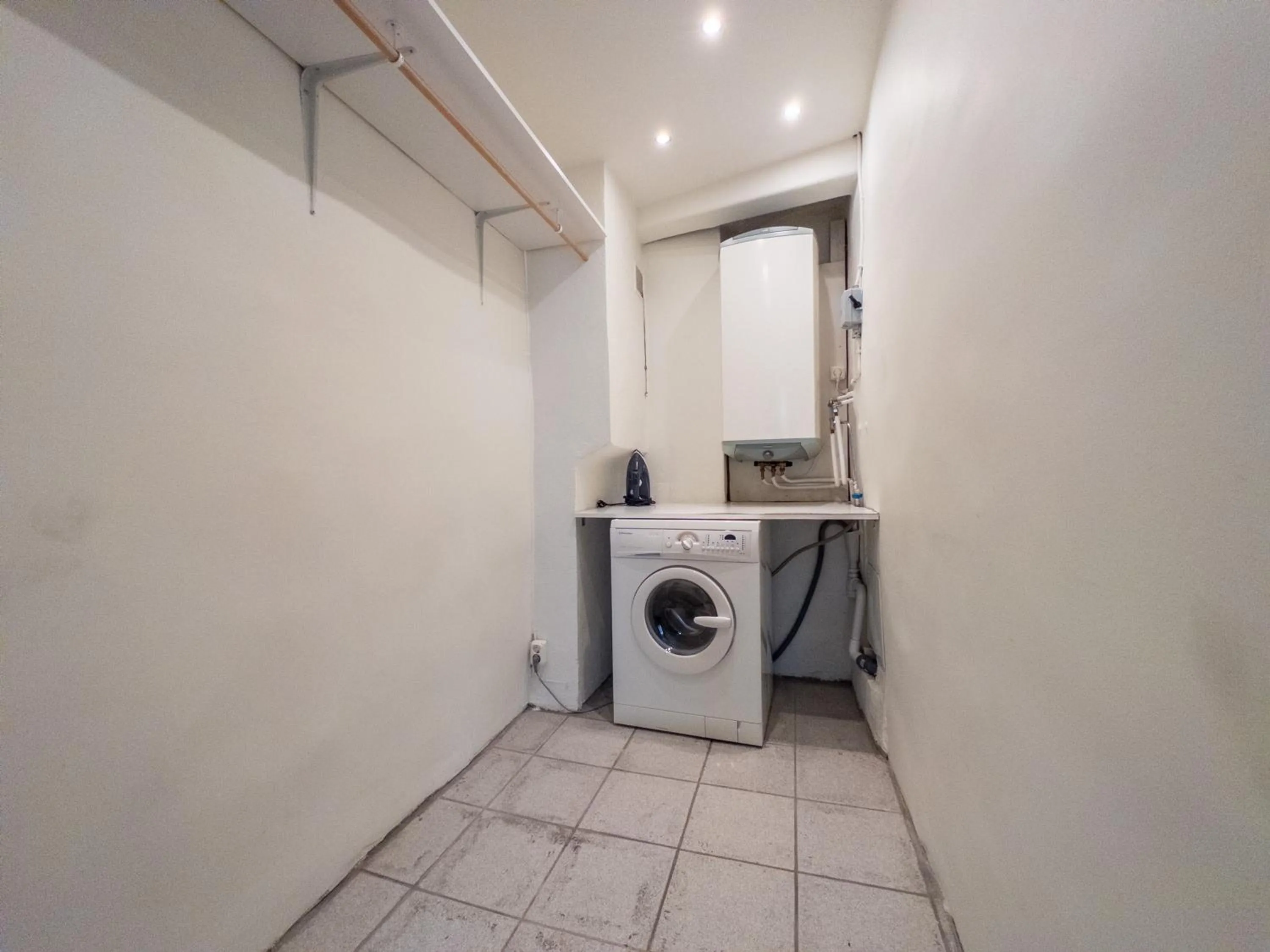 washing machine in ApartDirect Gamla Stan III