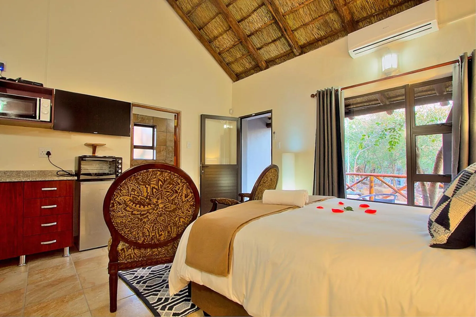 Bedroom, Bed in Royal Marlothi Kruger Safari Lodge and Spa