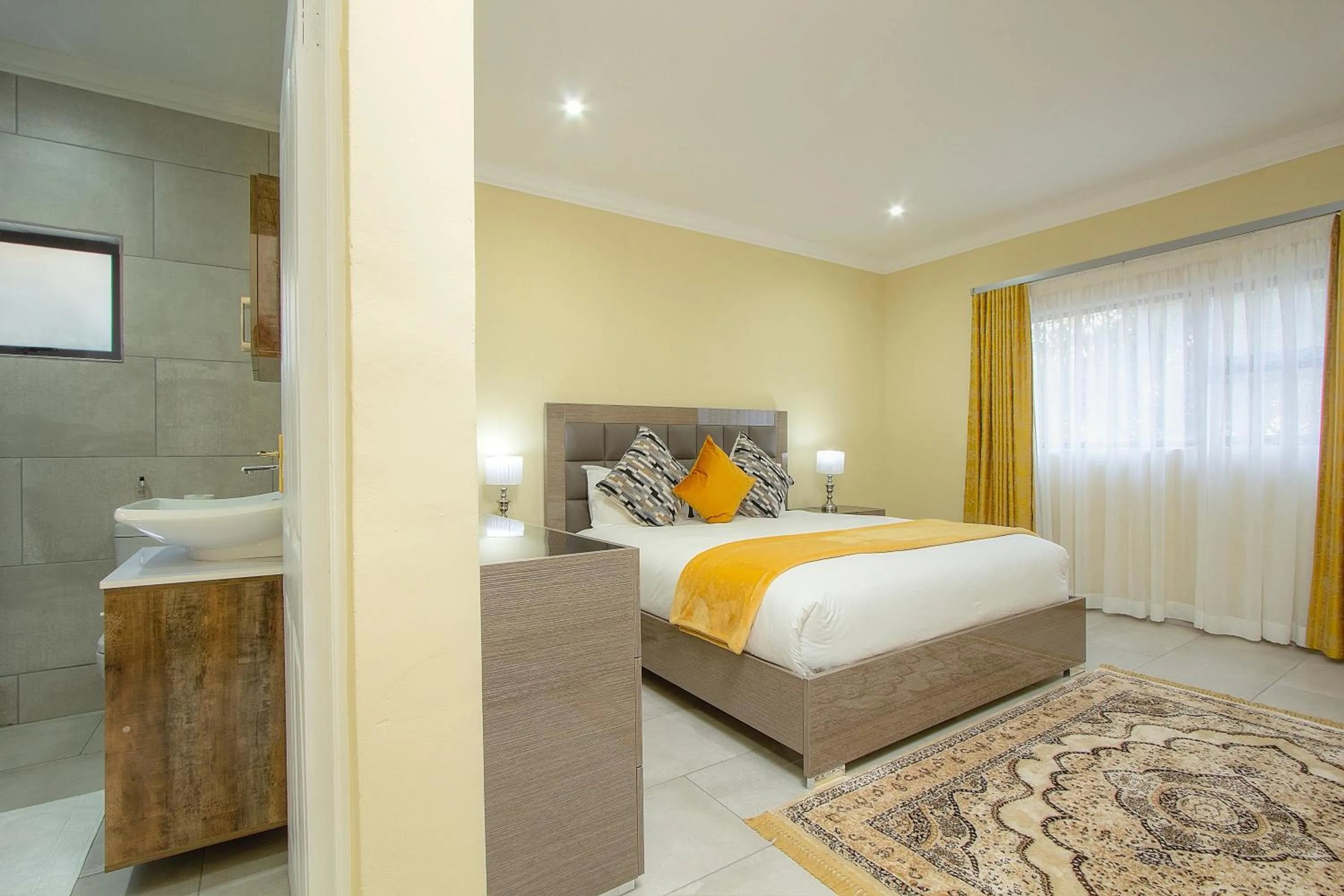 Photo of the whole room, Bed in Royal Marlothi Kruger Safari Lodge and Spa