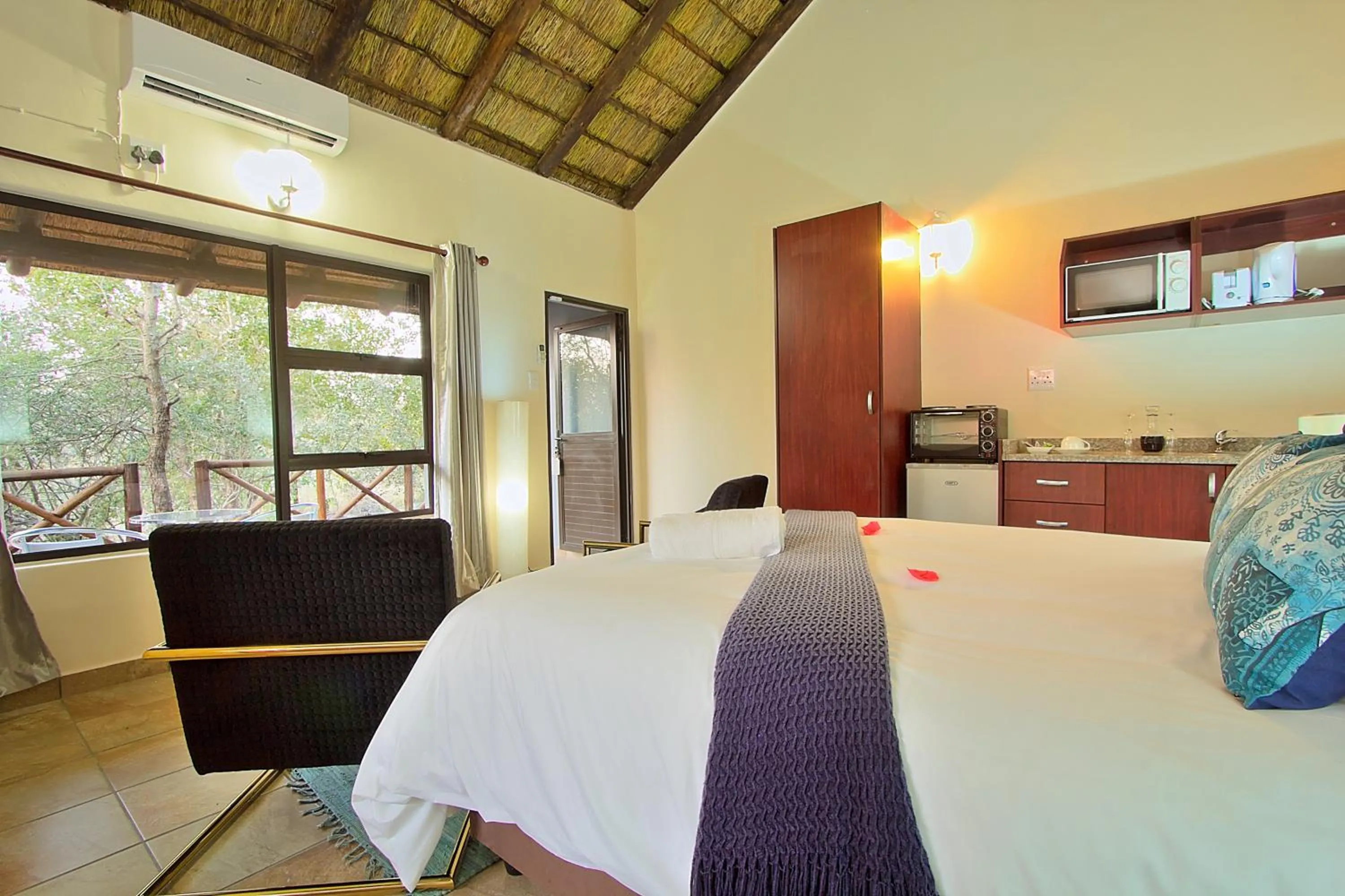 Bedroom, Bed in Royal Marlothi Kruger Safari Lodge and Spa