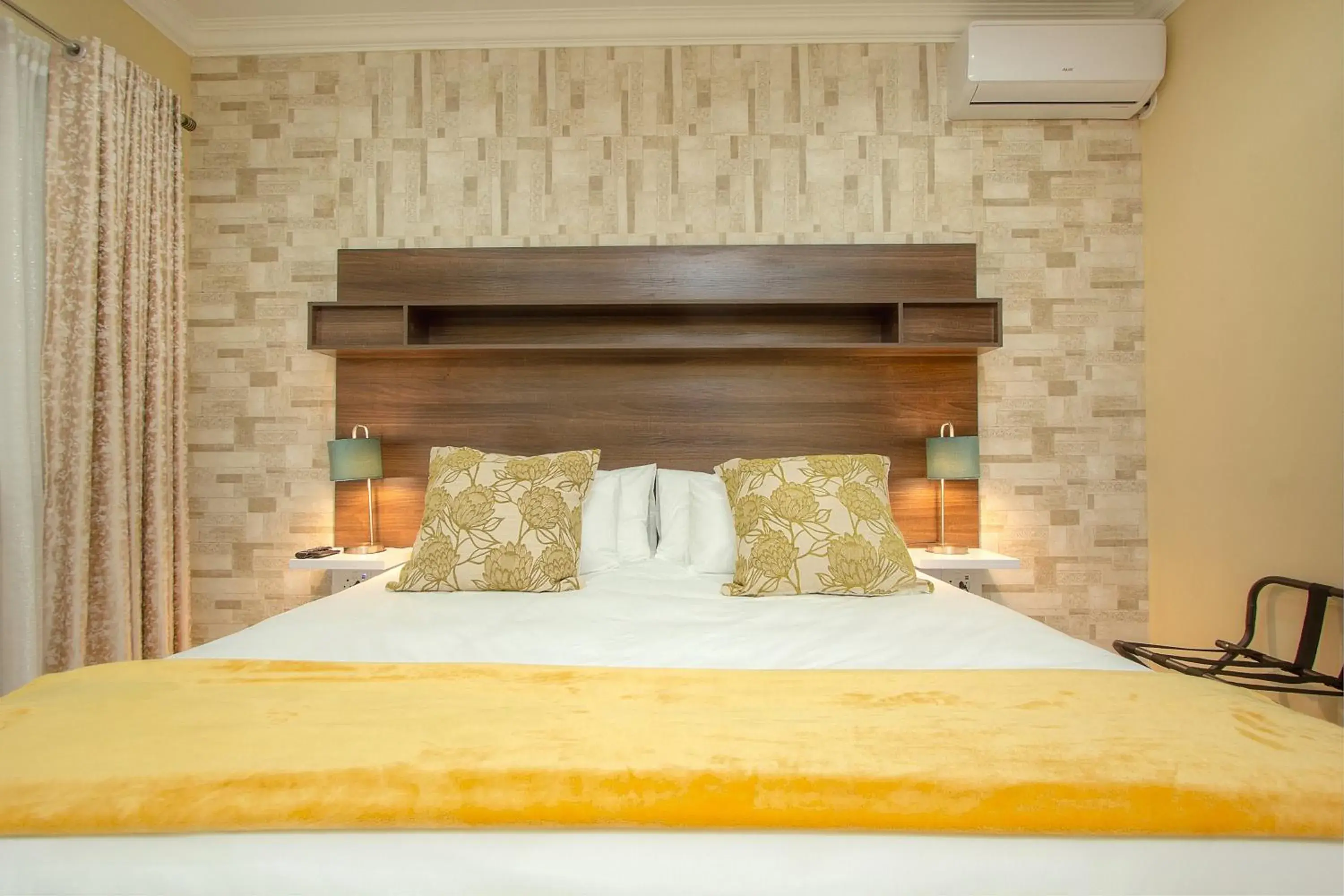Bed in Royal Marlothi Kruger Safari Lodge and Spa Bed in Royal Marlothi Kruger Safari Lodge and Spa