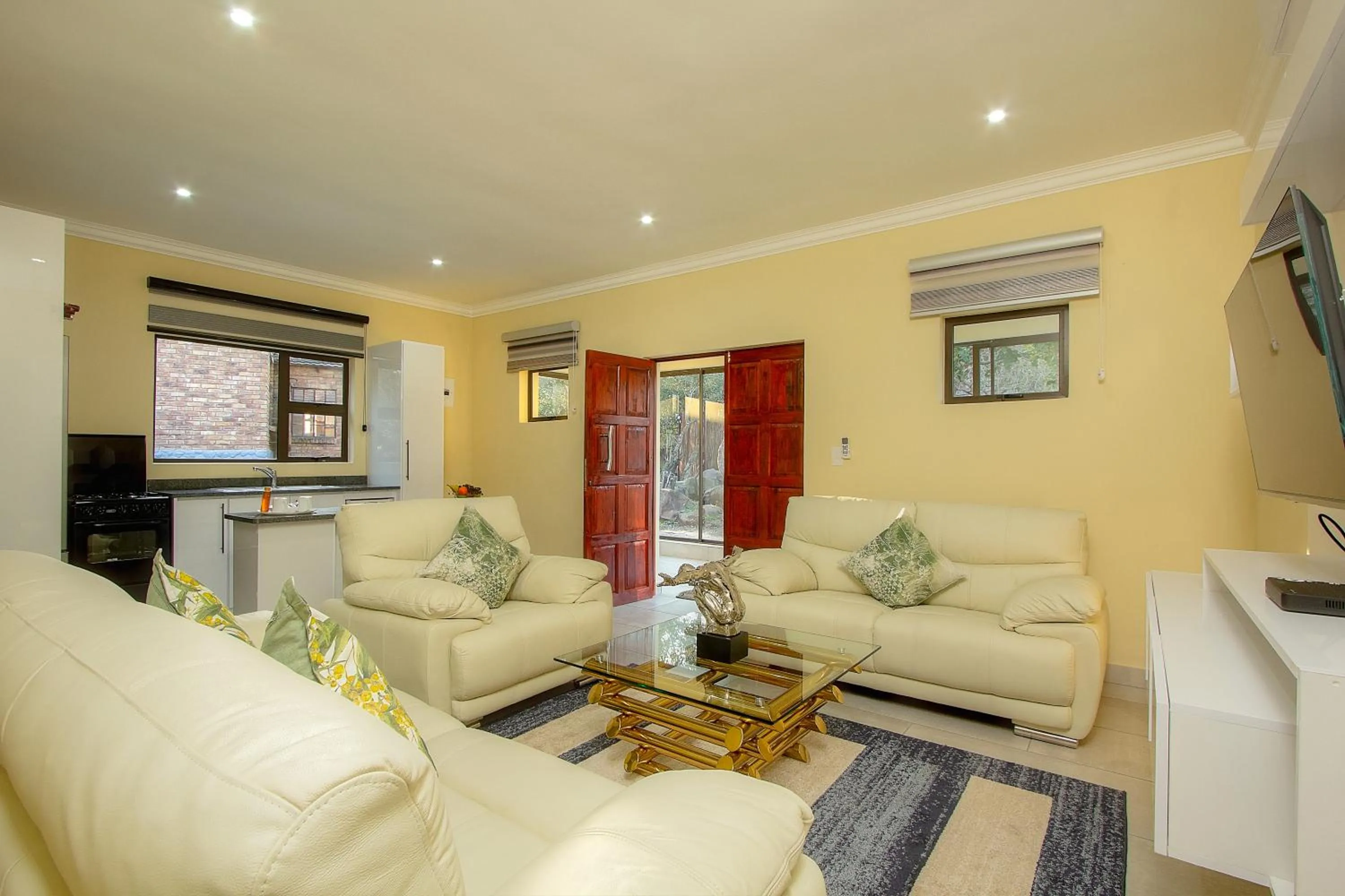 Lounge or bar in Royal Marlothi Kruger Safari Lodge and Spa