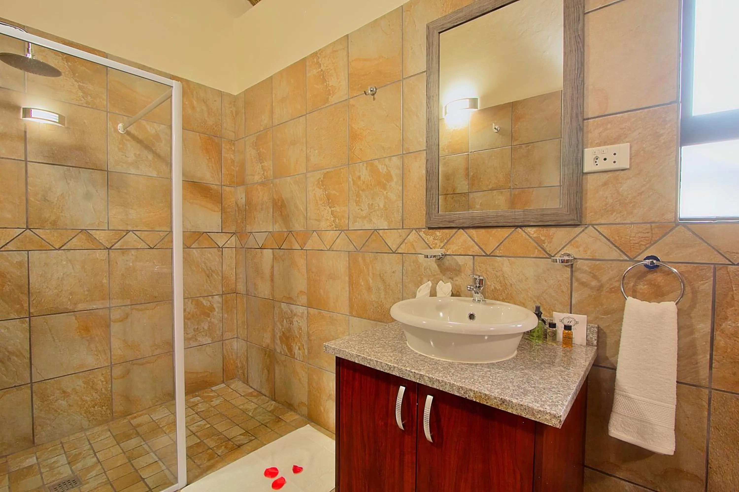 Shower in Royal Marlothi Kruger Safari Lodge and Spa