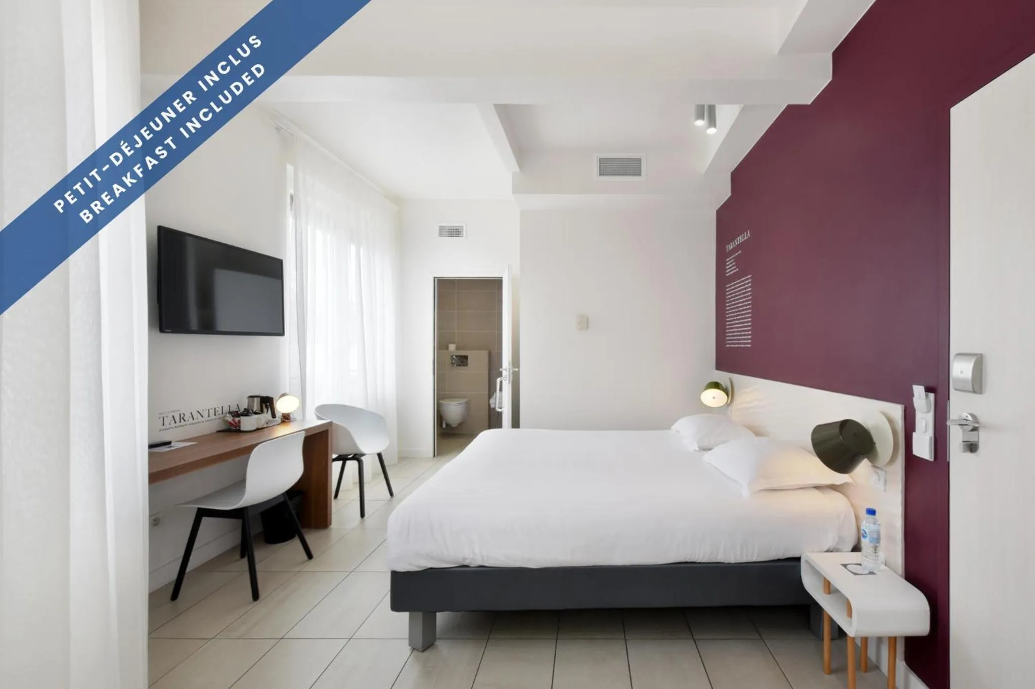 Bed in Hôtel Les Voiles