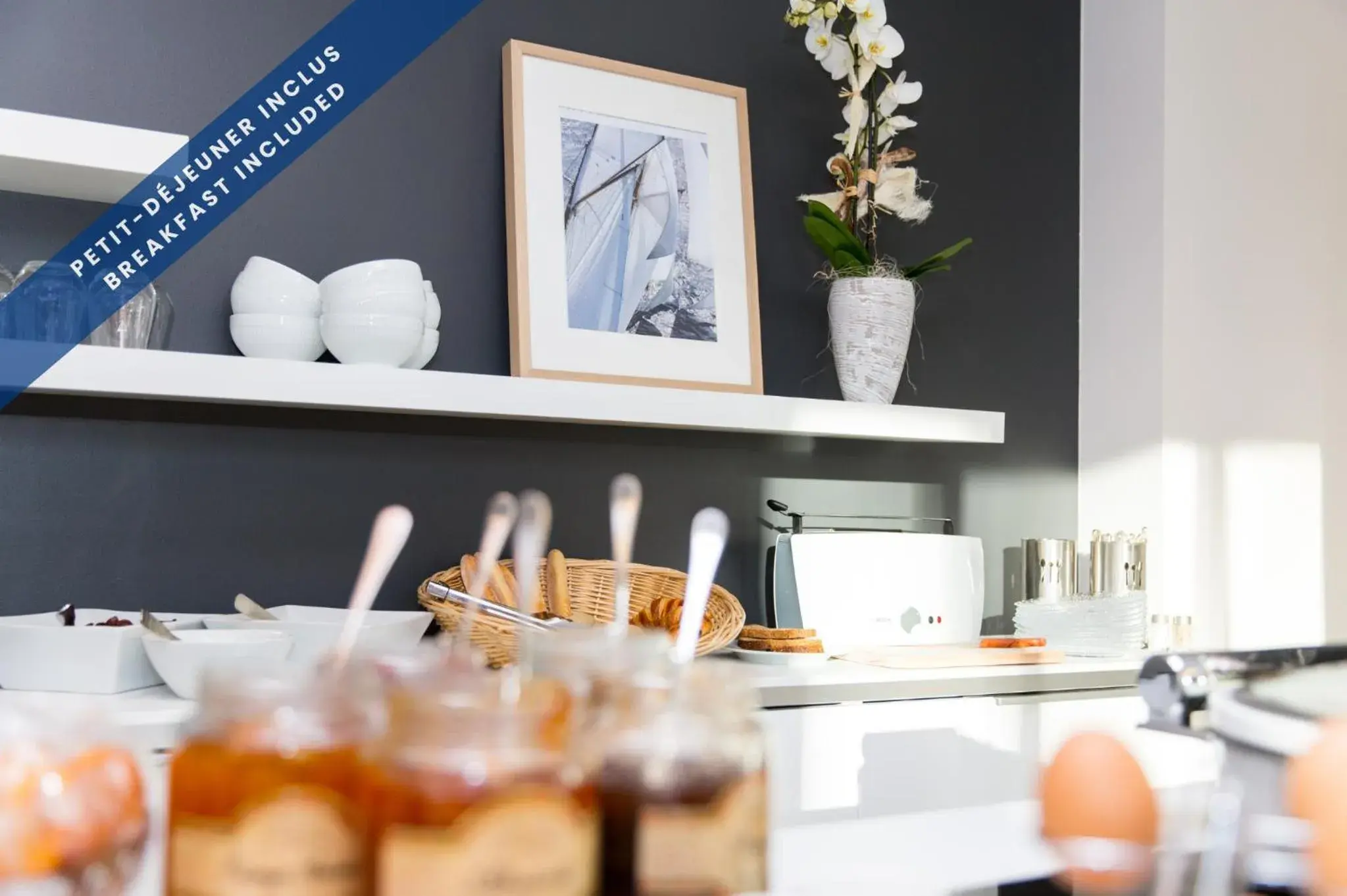 Food and drinks in Hôtel Les Voiles Food and drinks in Hôtel Les Voiles