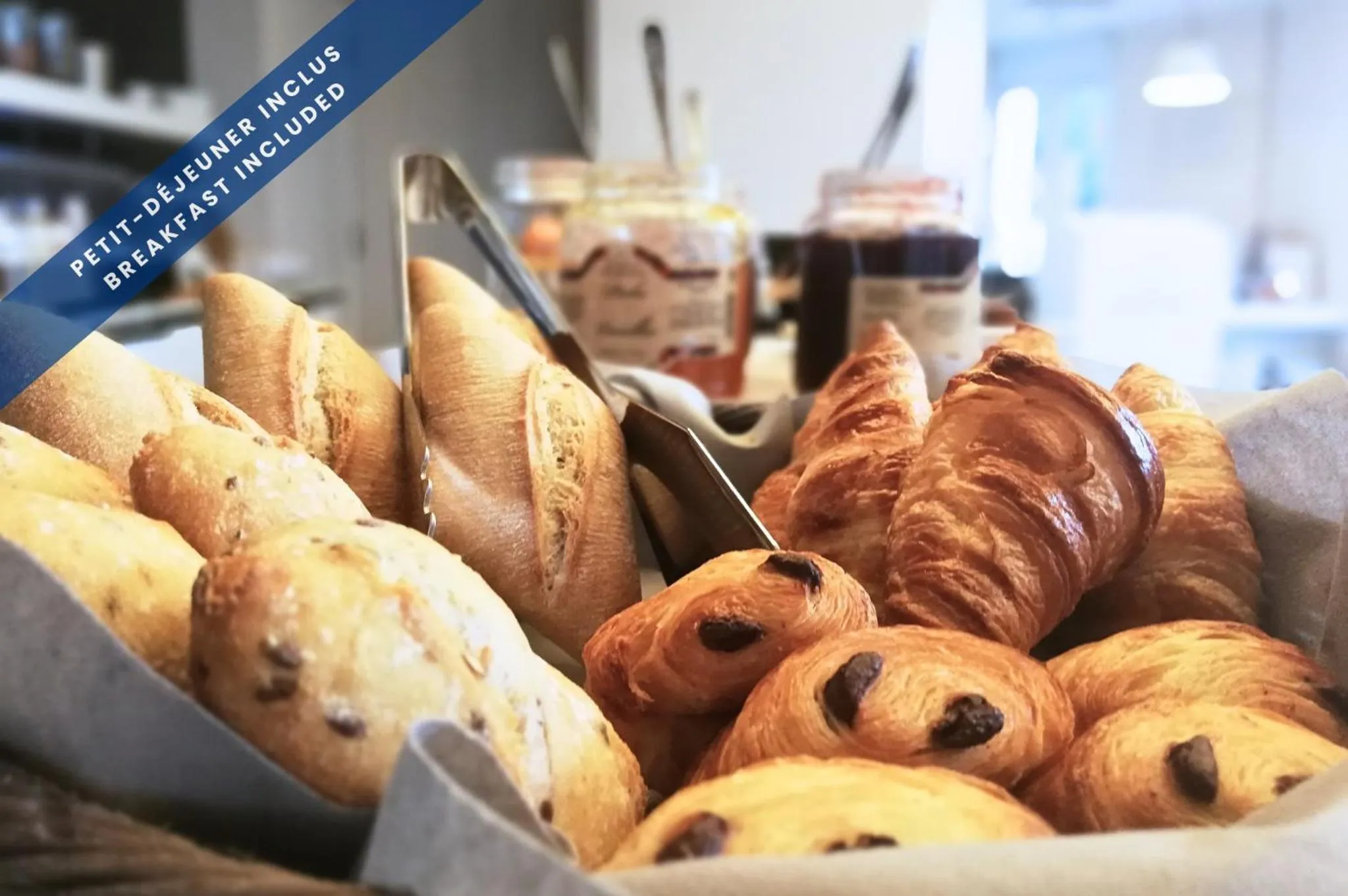 Food and drinks in Hôtel Les Voiles