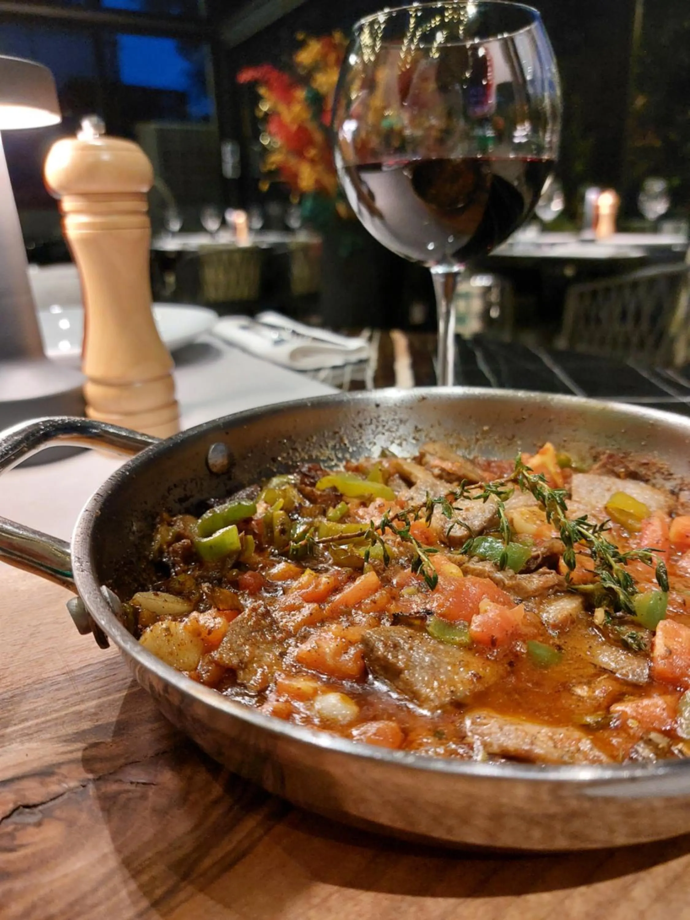 Restaurant/places to eat in Tiny town kuyucak