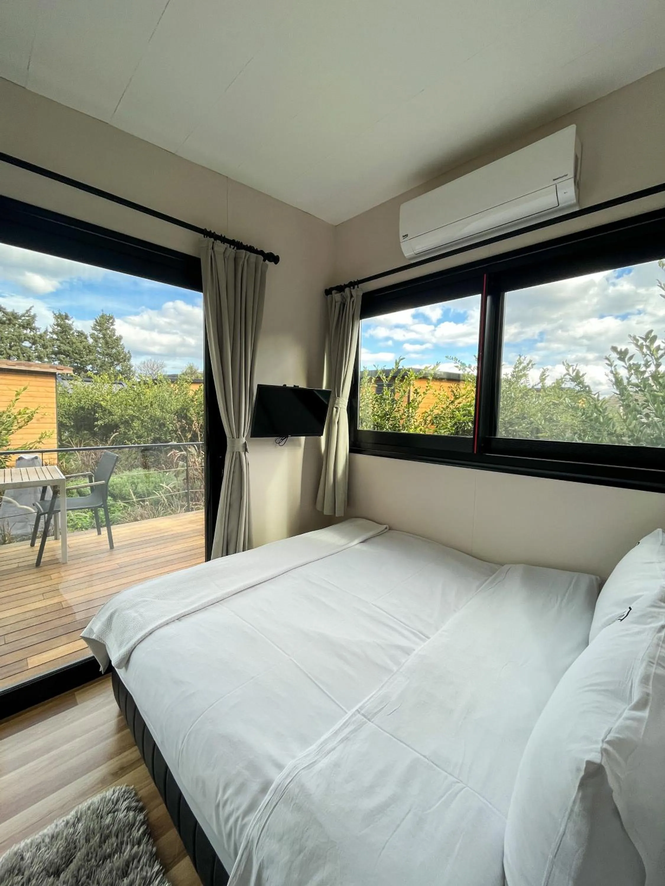 Bed in Tiny town kuyucak