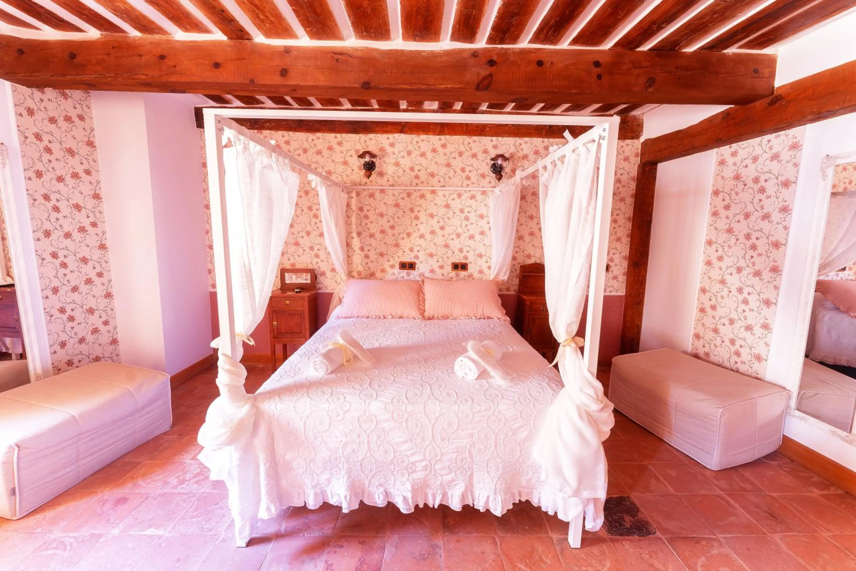 Bed in Hotel Rincón Castellano