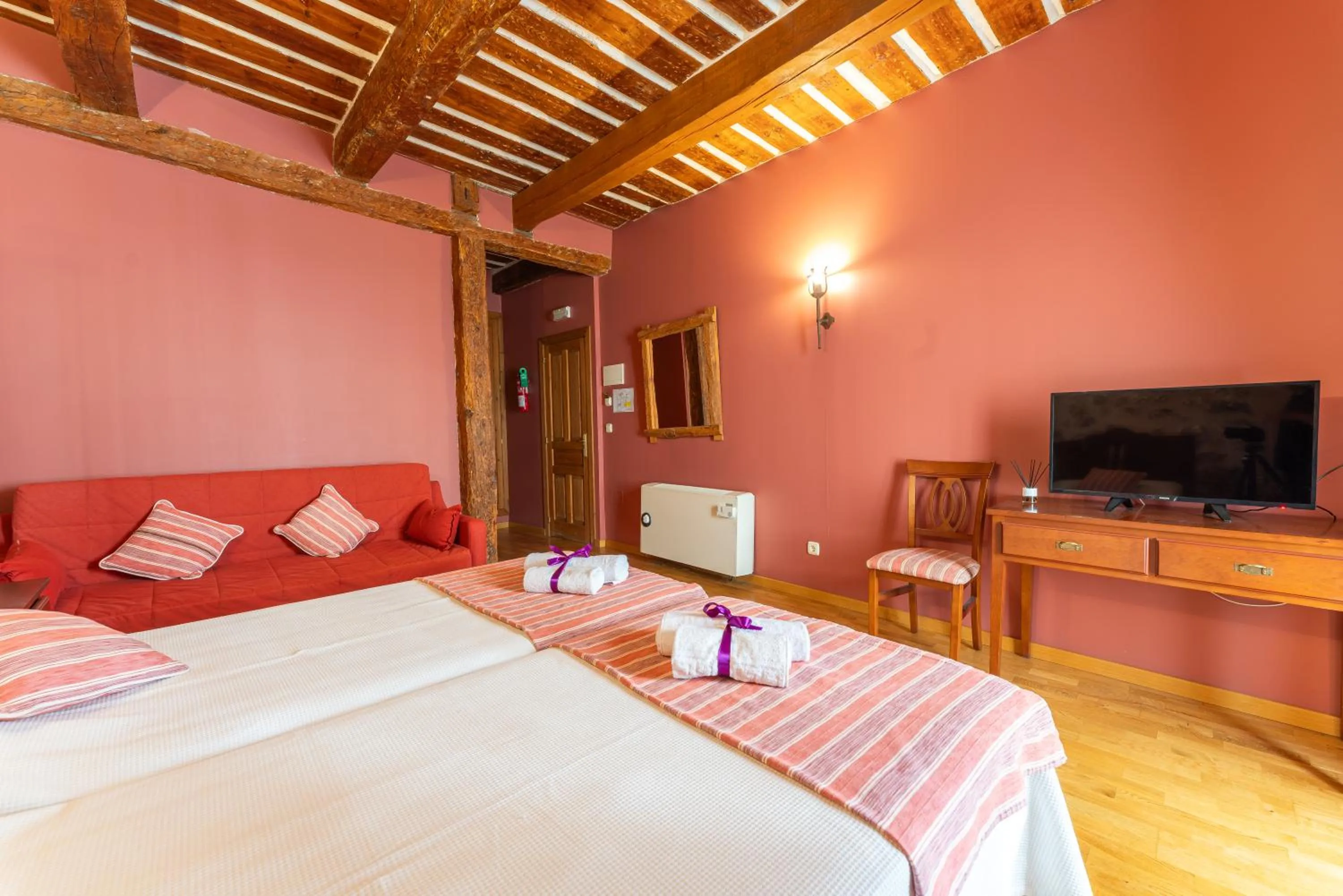 Bed in Hotel Rincón Castellano