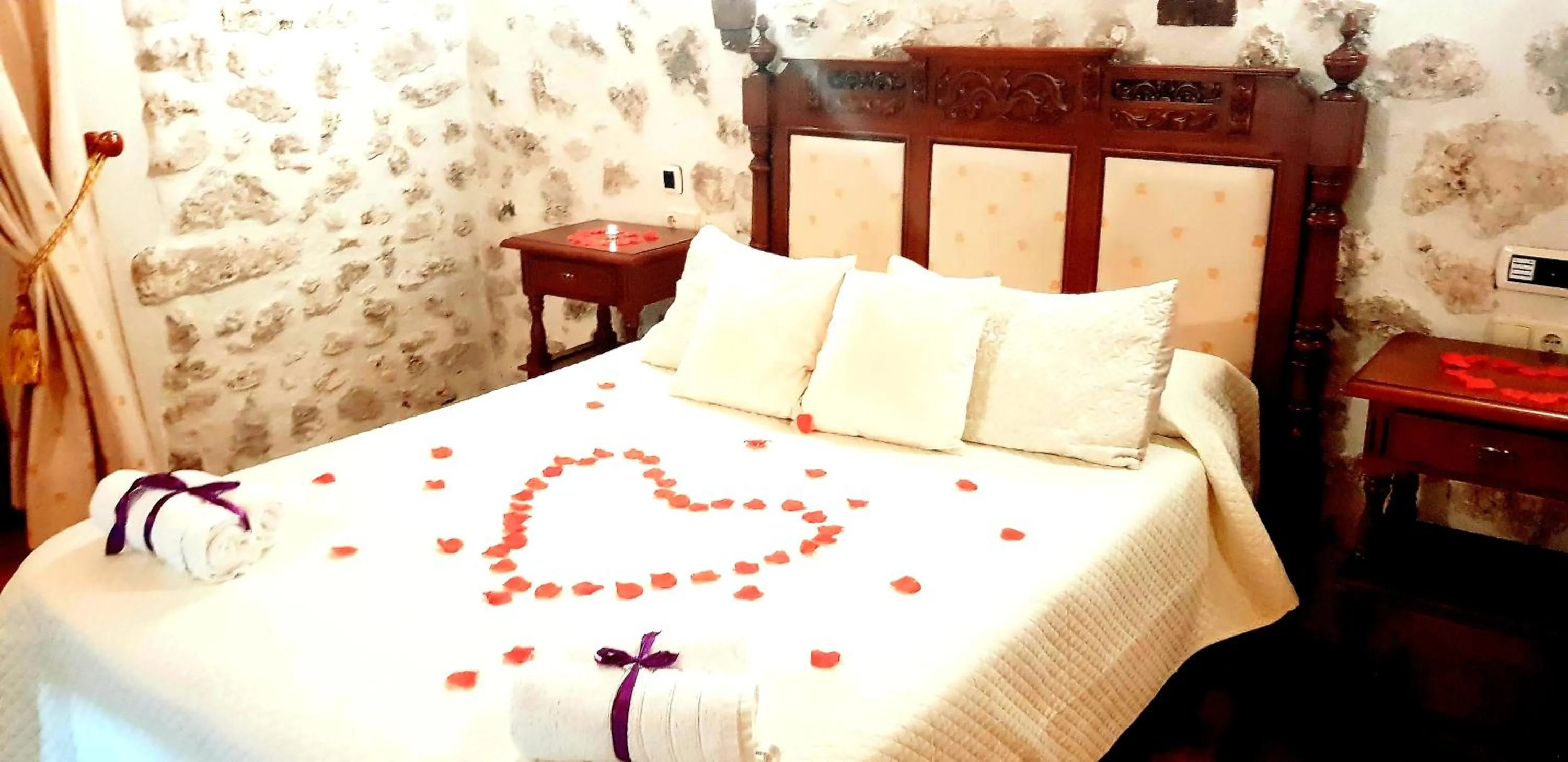 Bed in Hotel Rincón Castellano