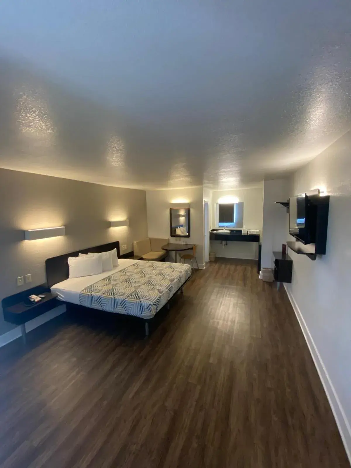 Bed in Motel 6 Manchester TN Bed in Motel 6 Manchester TN