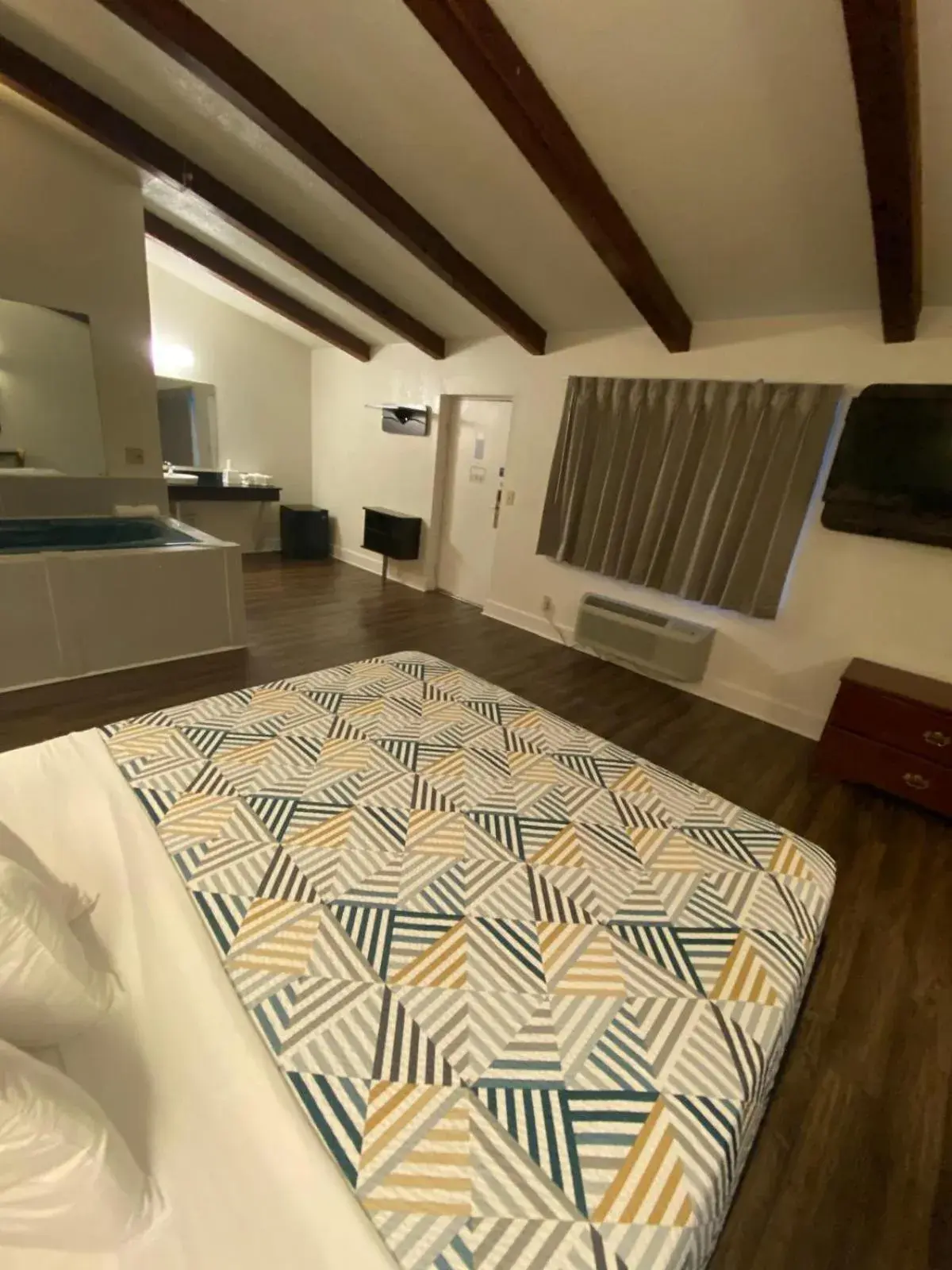 Bed in Motel 6 Manchester TN Bed in Motel 6 Manchester TN