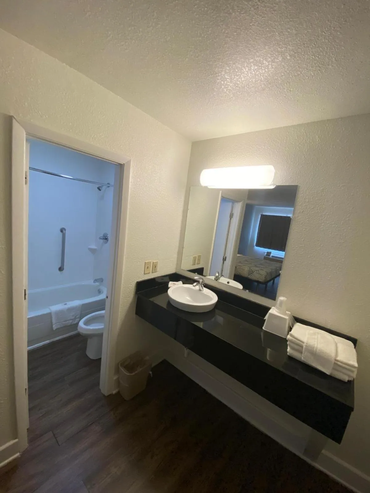 Motel 6 Manchester TN