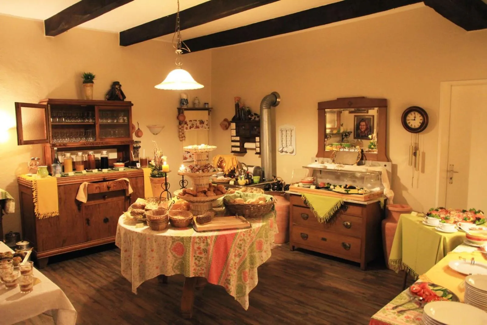 Food in Waldhotel zum Bergsee Damme