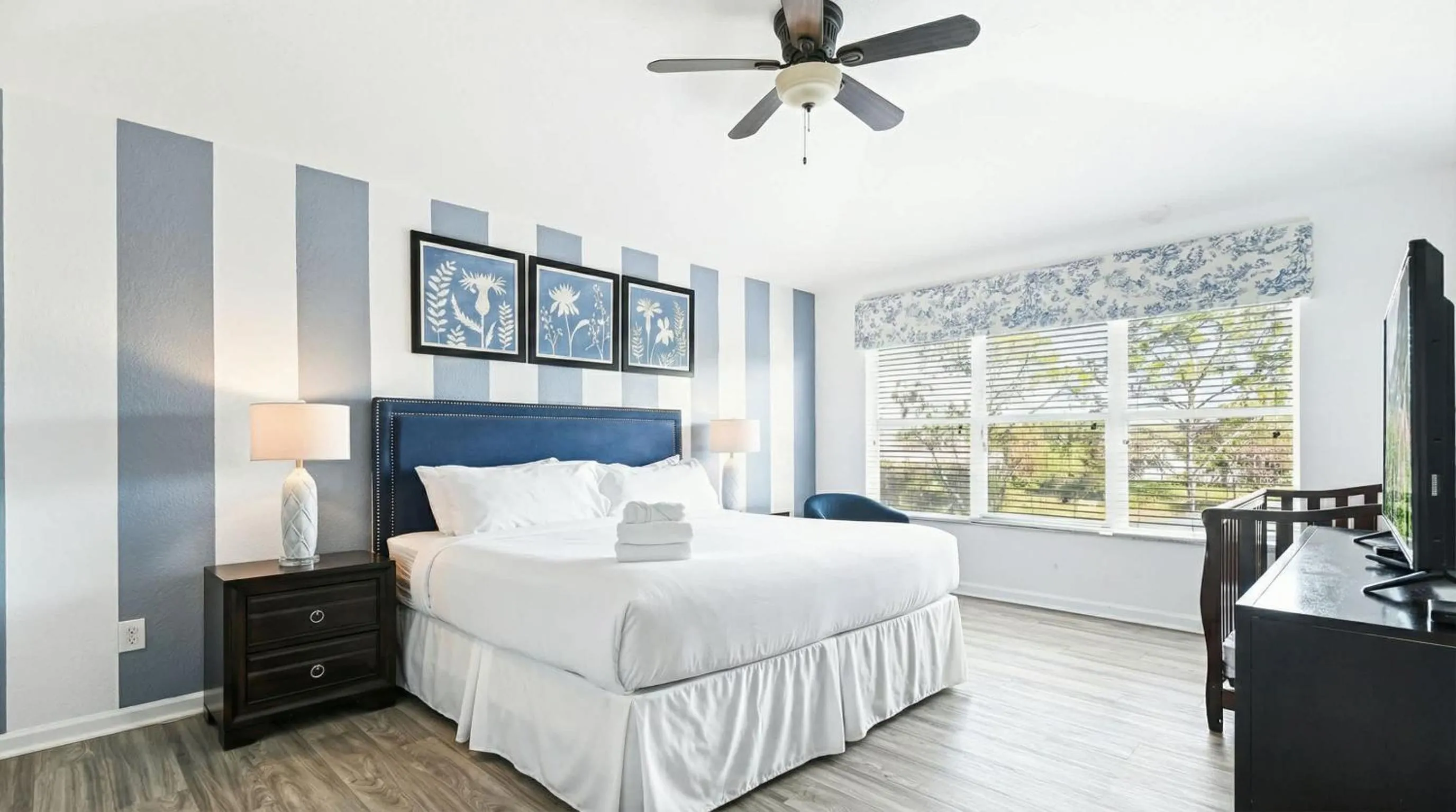 Bed in No Rear Neighbor 6BR Private Pool/Spa Near Disney