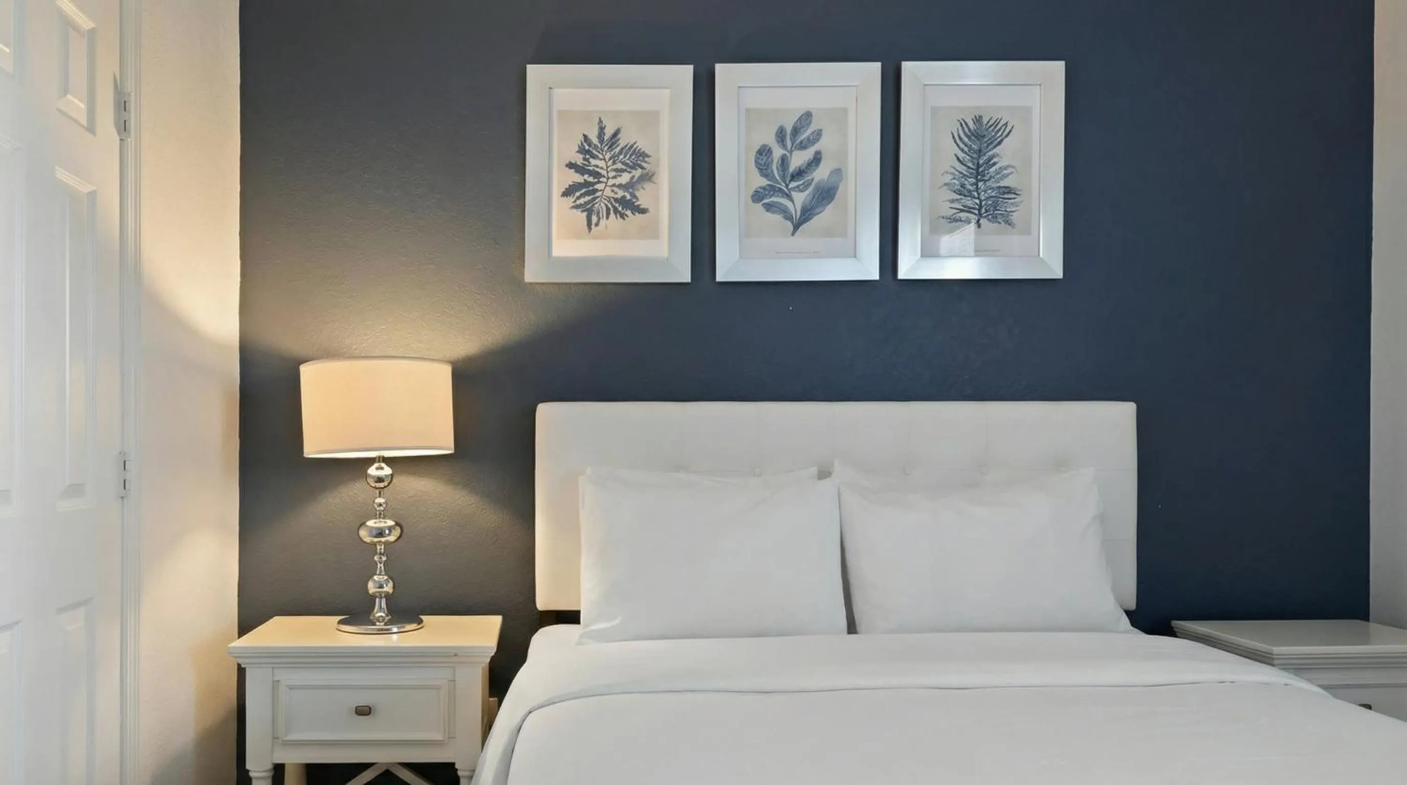 Bed in No Rear Neighbor 6BR Private Pool/Spa Near Disney