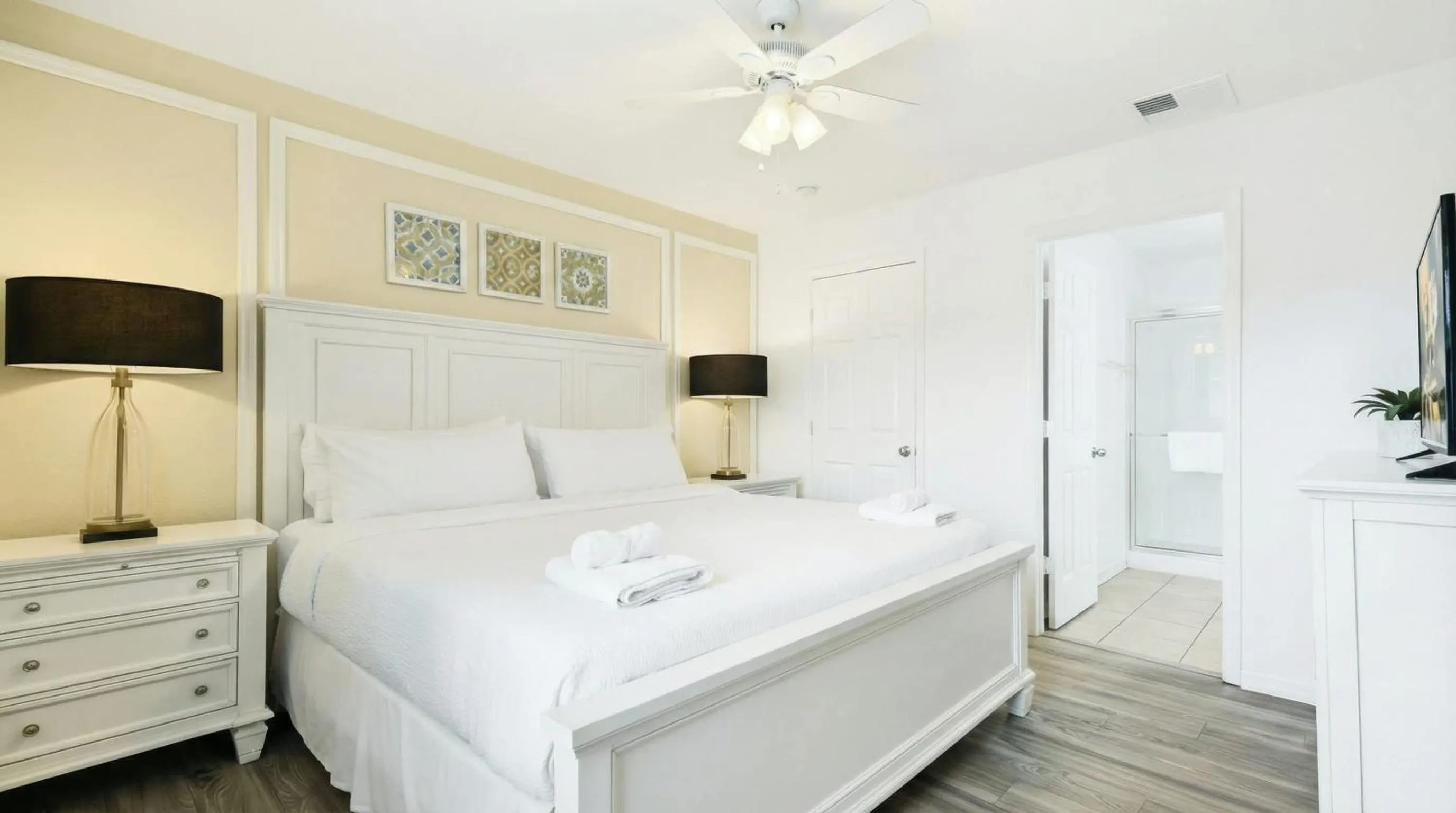 Bed in No Rear Neighbor 6BR Private Pool/Spa Near Disney