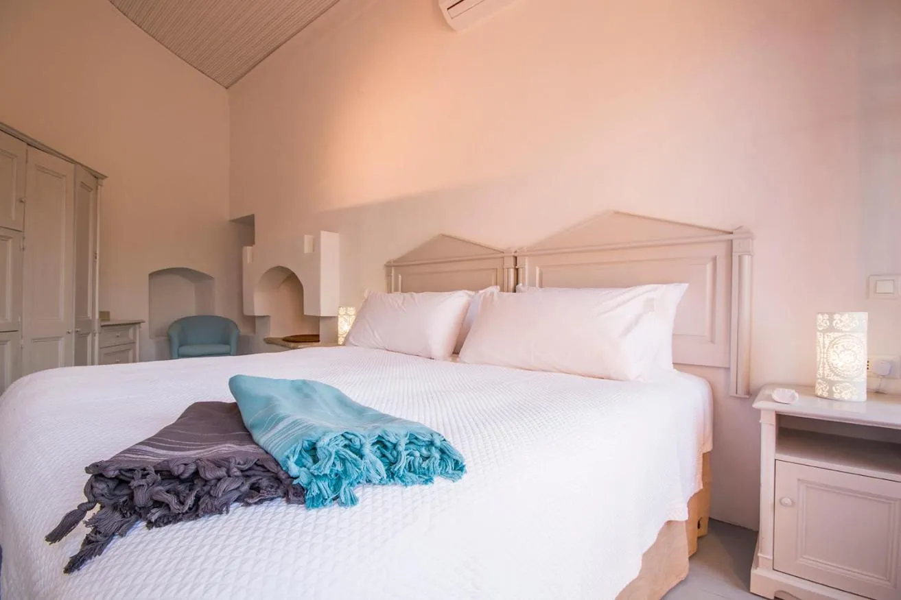 Photo of the whole room, Bed in The Old Markets