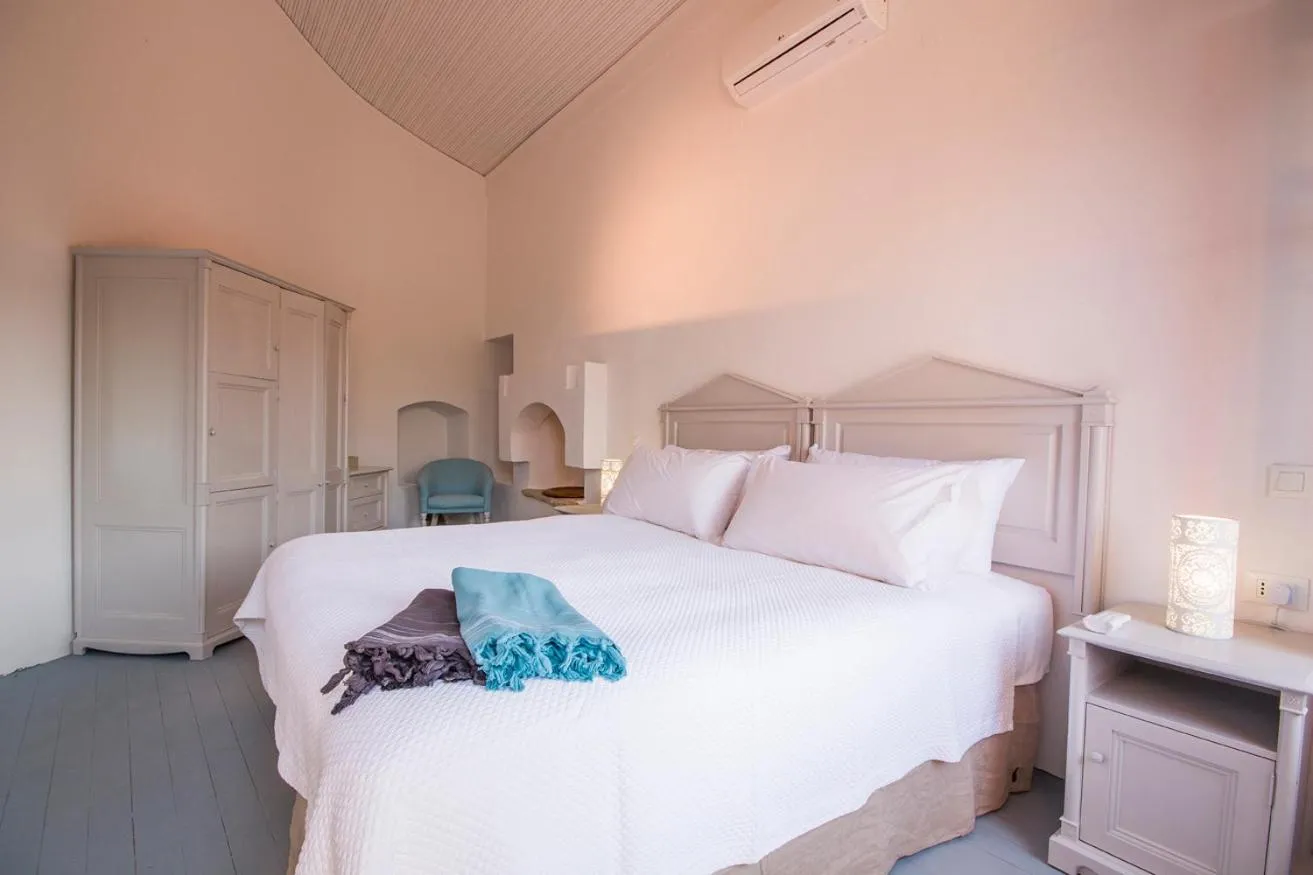 Photo of the whole room, Bed in The Old Markets